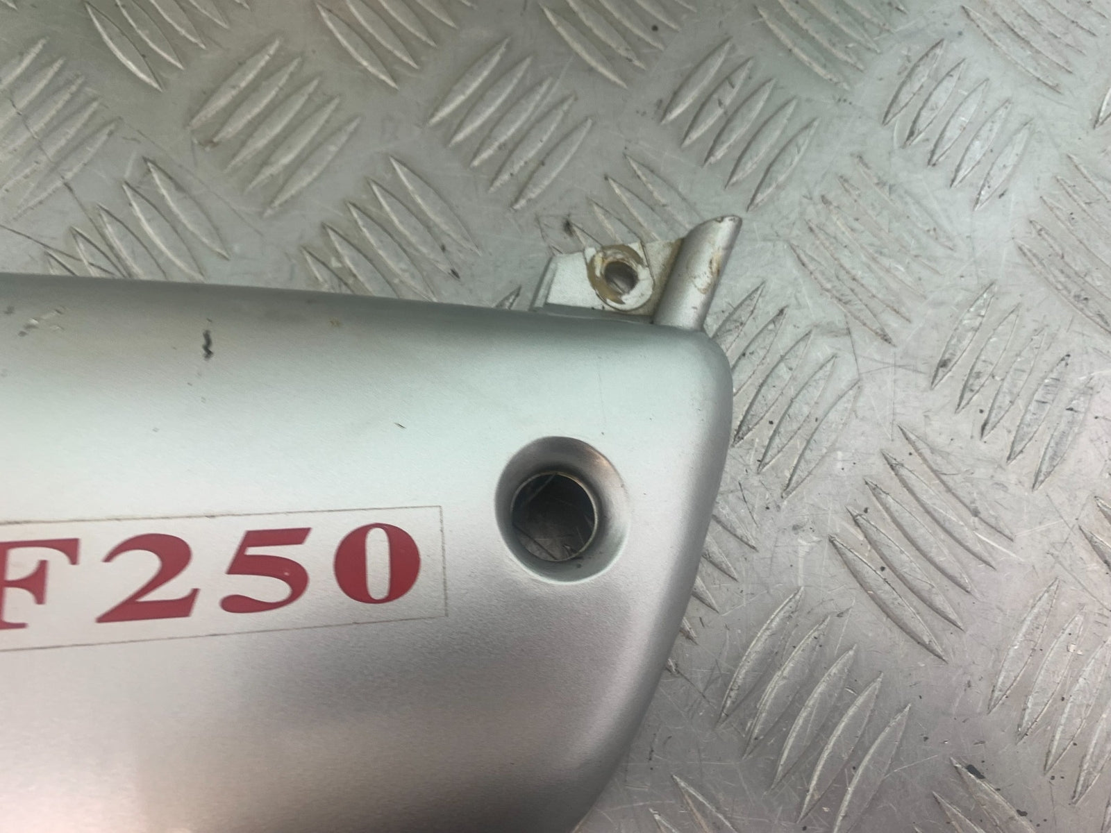 PIONEER XF250 SIDE PANEL   YEAR 2009 (CMB1143)