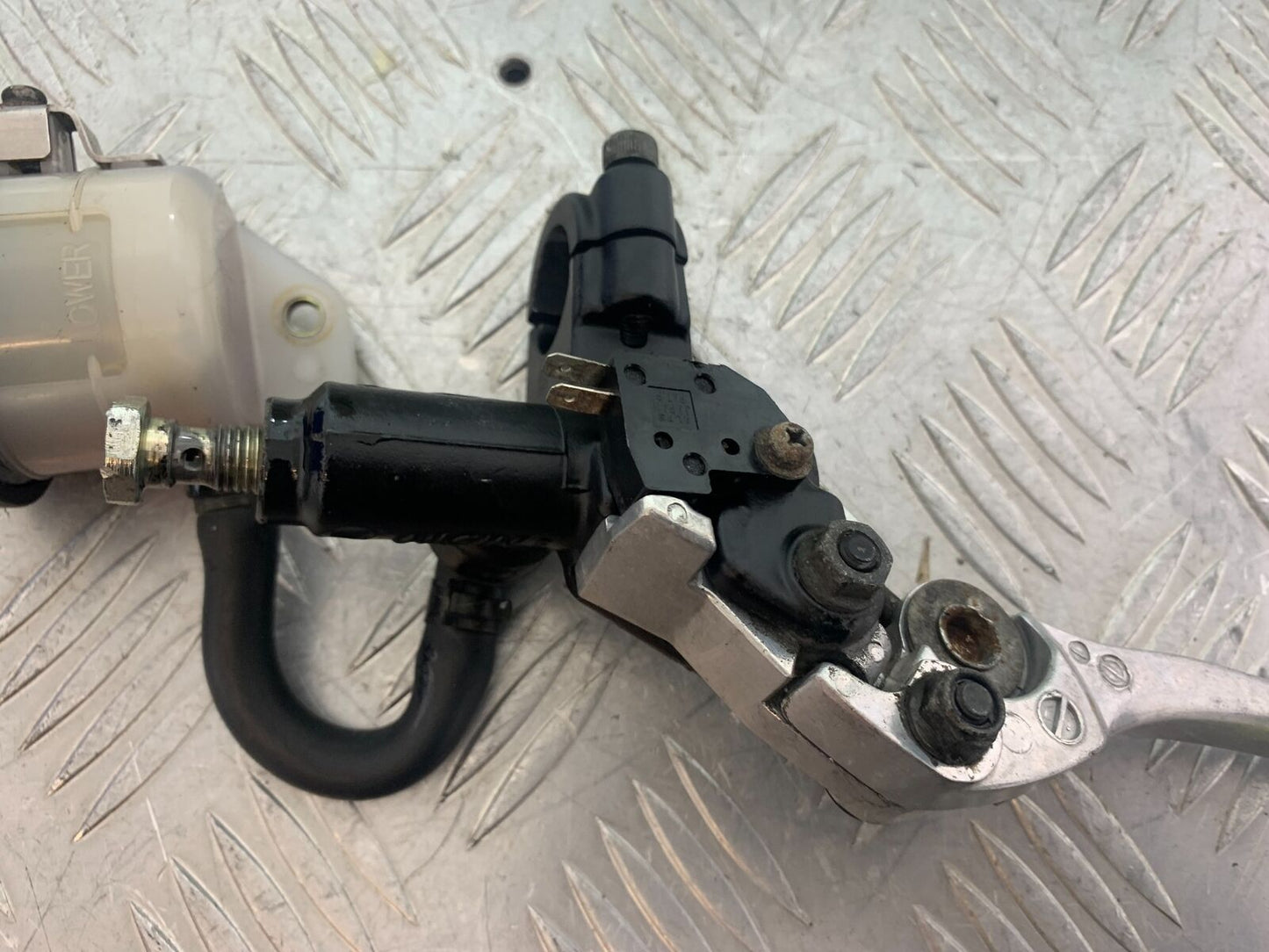 TRIUMPH 955i SPRINT ST FRONT MASTER CYLINDER  YEAR 1999-2004 (CMB1124)