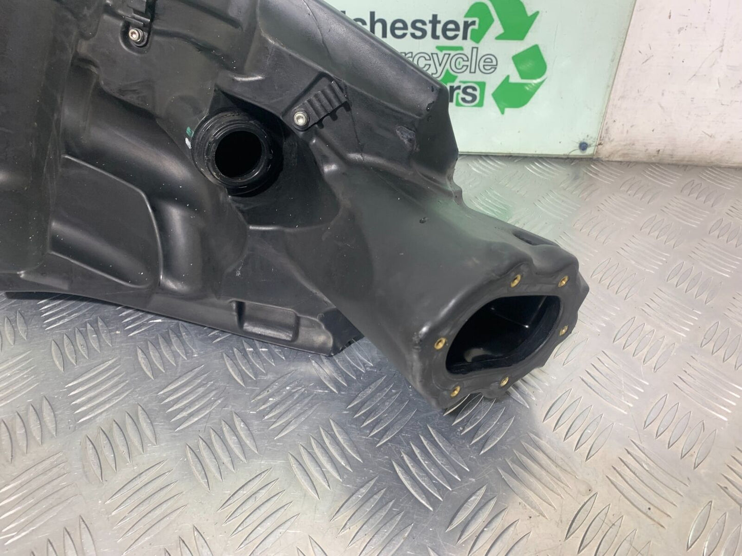 DUCATI DIAVEL 1200 PETROL TANK YEAR 2014-17 (CMB1054)