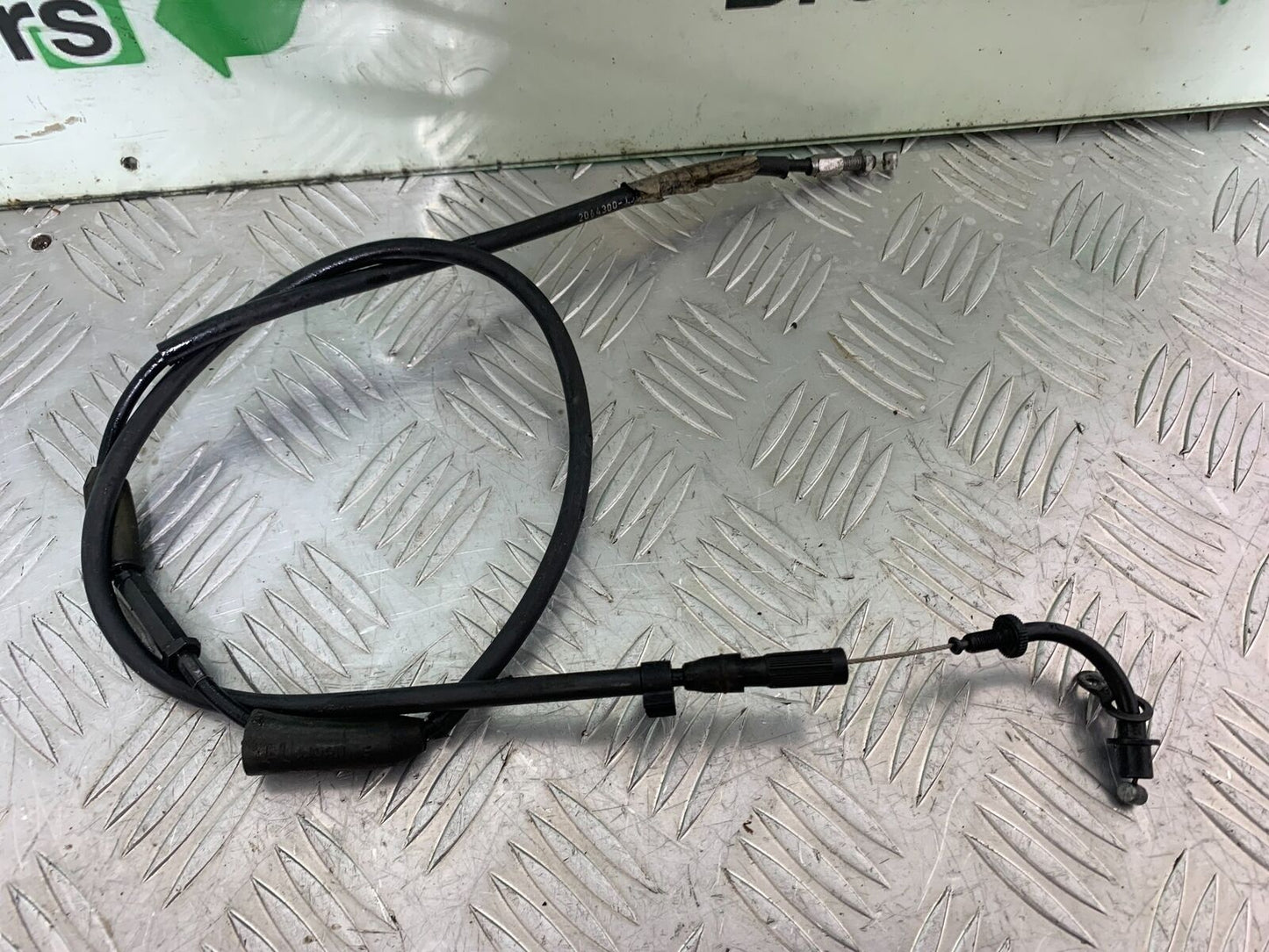 TRIUMPH THUNDERBIRD 1600 THROTTLE CABLE  YEAR 2011 (CMB1107)