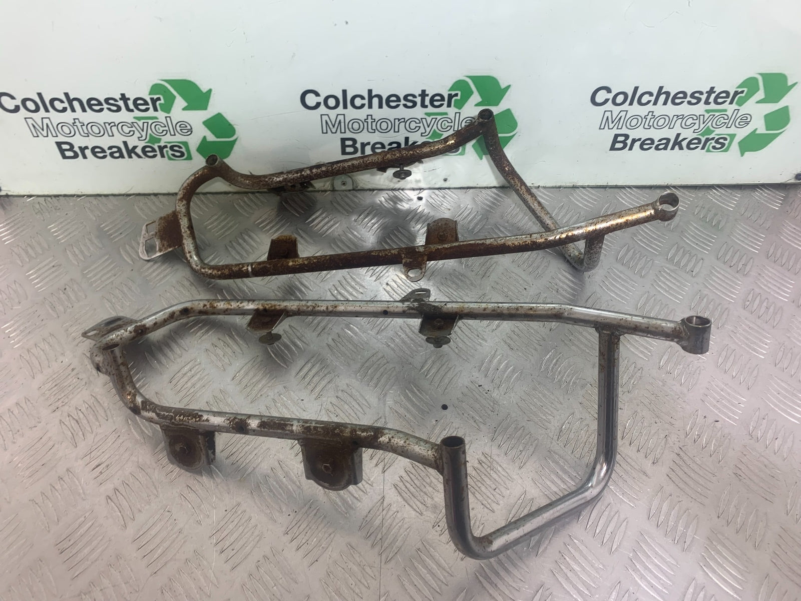 PIONEER XF250 PANNIER RAILS YEAR 2009 (CMB1143)