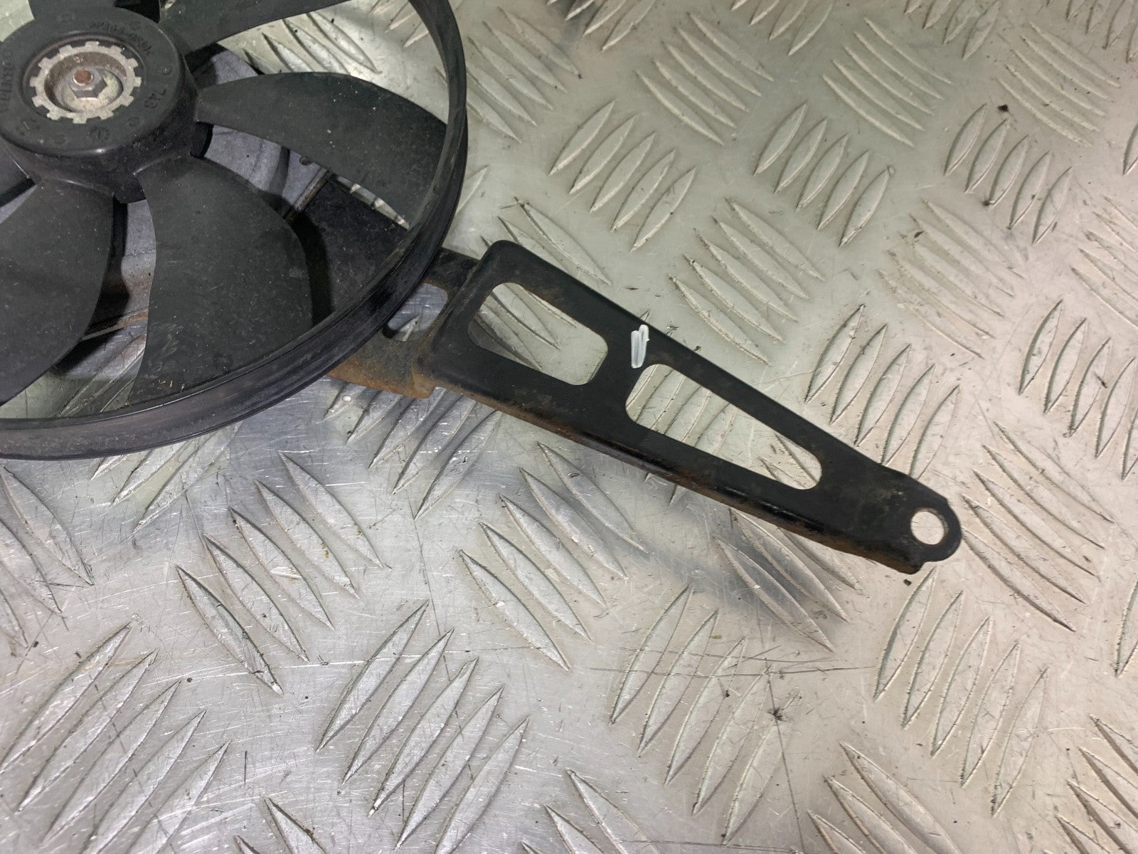 KAWASAKI GTR1400 GTR 1400 RADIATOR FAN   YEAR 2007-2009 (CMB1174)