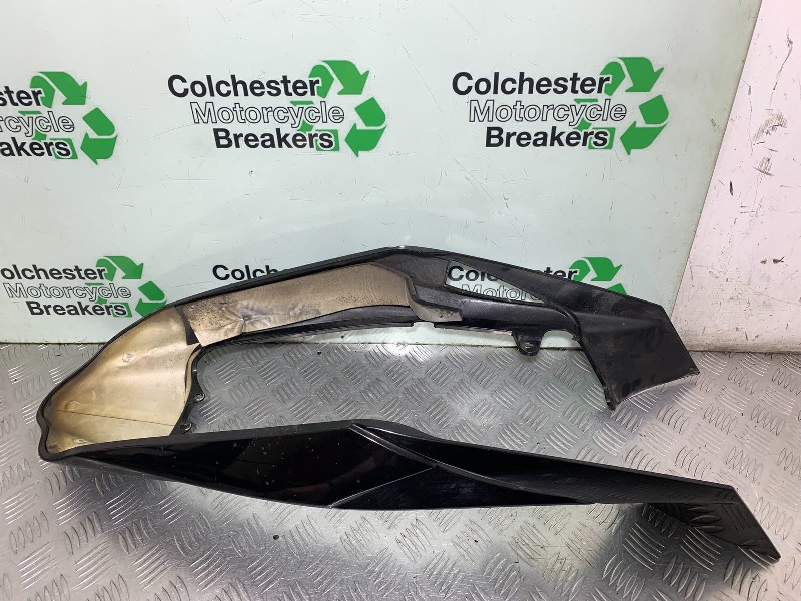 TRIUMPH 1050 SPRINT ST TAIL PIECE SEAT UNIT   2003-2011 (CMB1285)