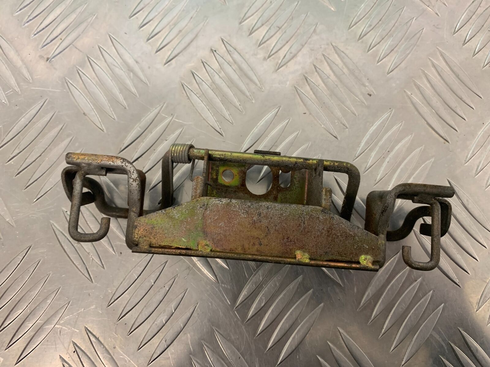 HONDA CBR 400 NC23 TRI-ARM SEAT BRACKET  YEAR 1987-89 (STOCK 969)