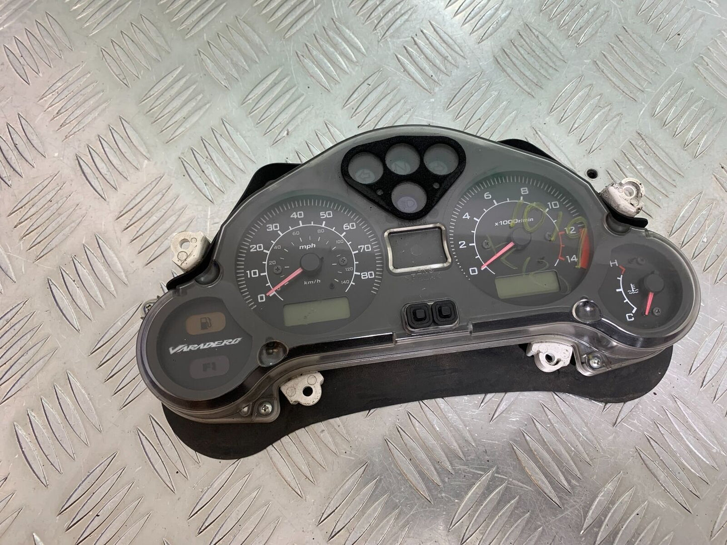 HONDA XL125 VARADERO CLOCKS SPEEDO DASH   YEAR 2007-2013 (CMB 1019)