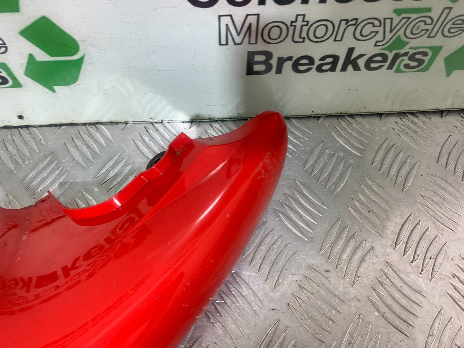 SUZUKI SV650 SV 650 mk1 RIGHT SEAT PANEL  YEAR 1999-2002 (CMB1160)