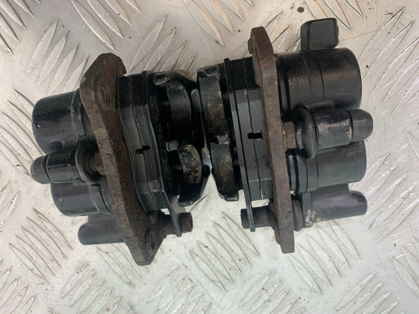 SUZUKI AN400 AN 400 BURGMAN FRONT BRAKE CALIPERS  YEAR 2017-2024 (CMB1118)