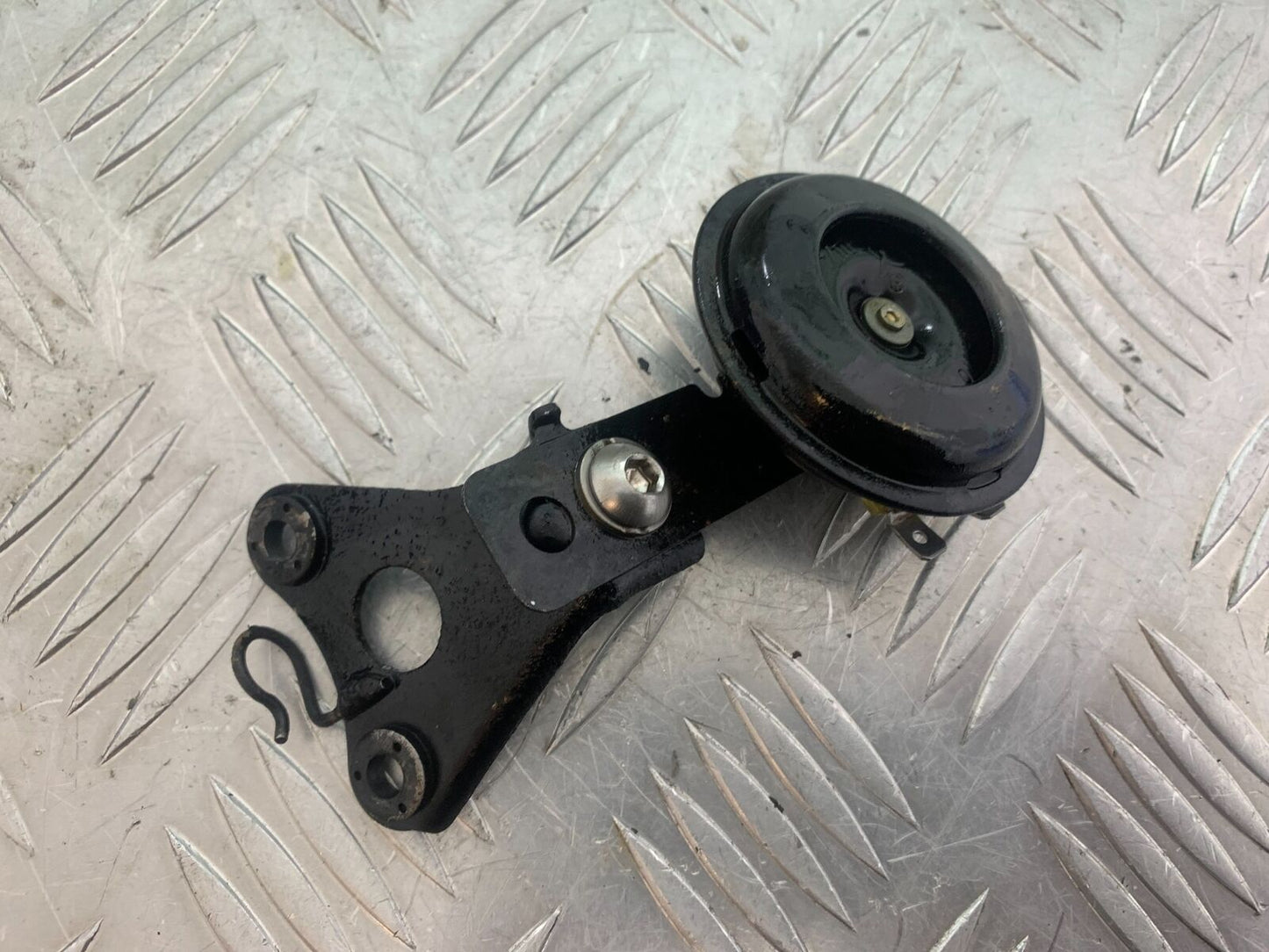 HONDA VFR400 VFR 400 NC21 HORN  YEAR 1986-87 (CMB1043)