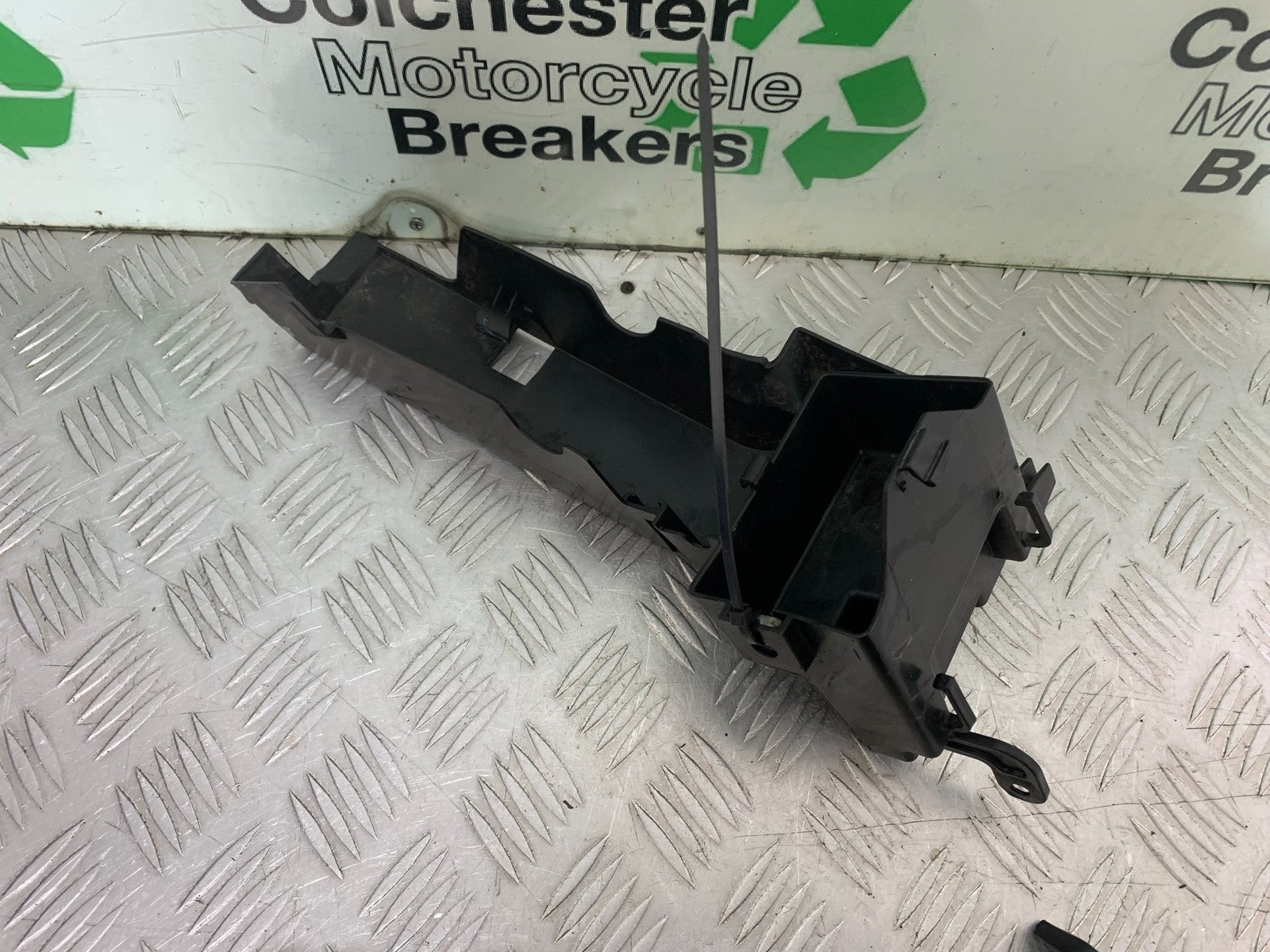 YAMAHA YZF-R125 YZF 125 BATTERY BOX YEAR 2019-2022 (CMB1263)