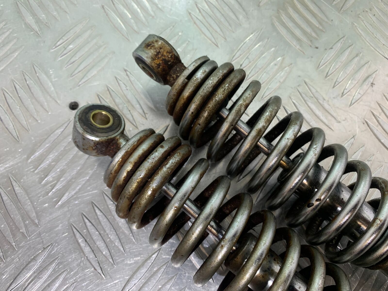 YAMAHA SR125 SR 125 REAR SHOCKS   YEAR 1996-2003 (CMB1021)