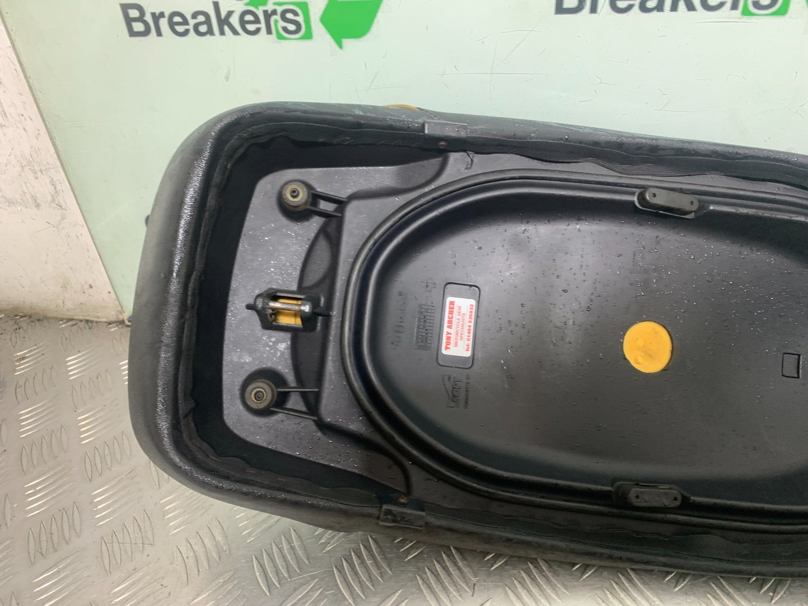 PIAGGIO VESPA GTS 125 SEAT YEAR 2009-14 (CMB1261)