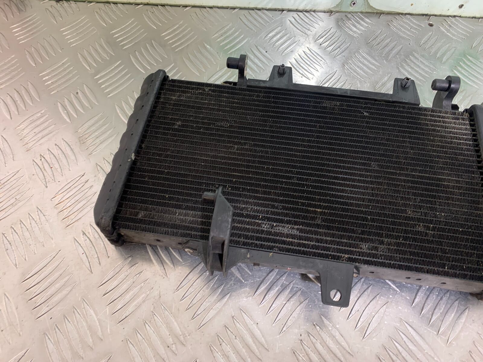 BMW F800 GT RADIATOR   YEAR 2013-2017 (CMB1031)