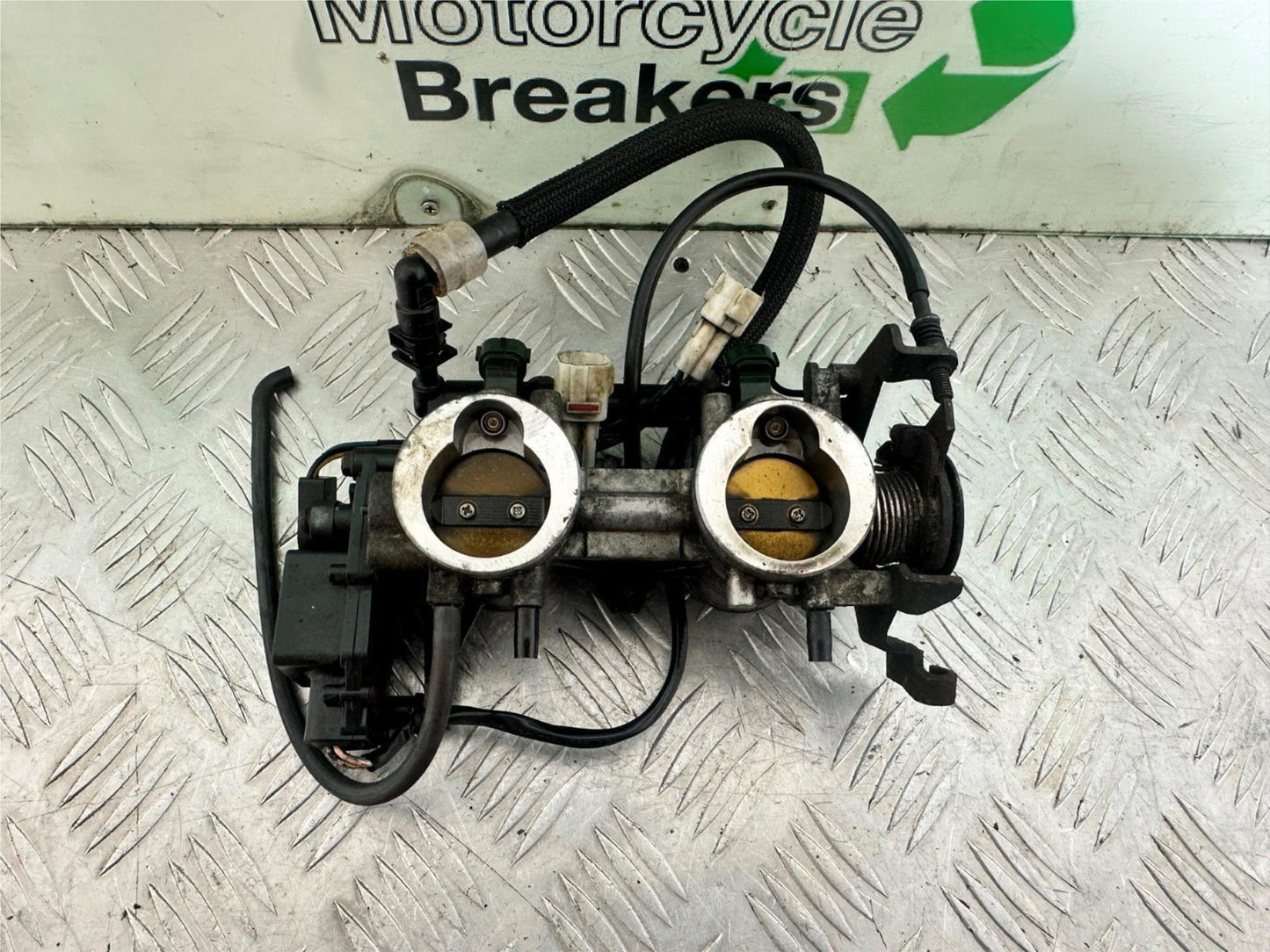 KAWASAKI ER6 F ER6F THROTTLE BODIES AND INJECTORS YEAR 2005-2008 (CMB1178)