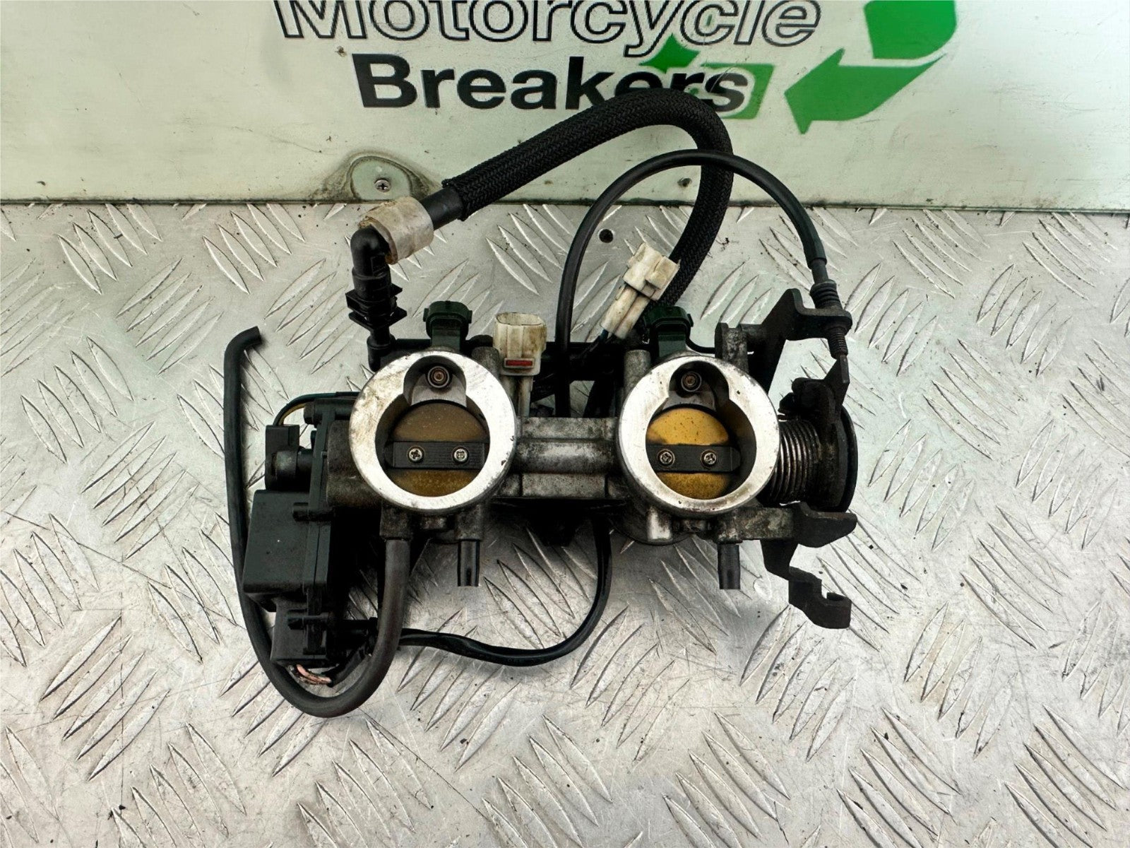 KAWASAKI ER6 F ER6F THROTTLE BODIES AND INJECTORS YEAR 2005-2008 (CMB1178)
