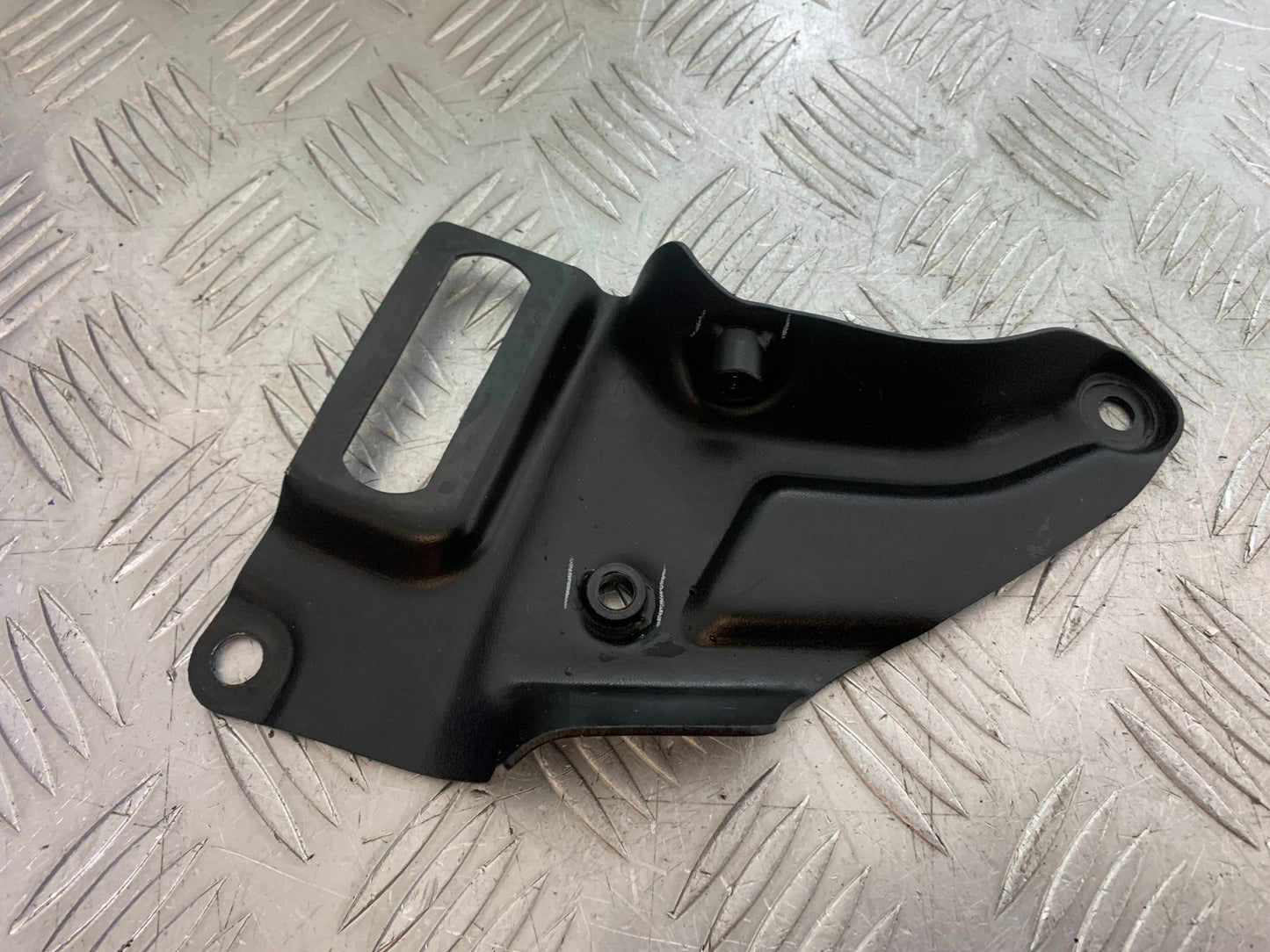 TRIUMPH TRIDENT 660 FRAME BRACKET  YEAR 2021-2024 (CMB1295)