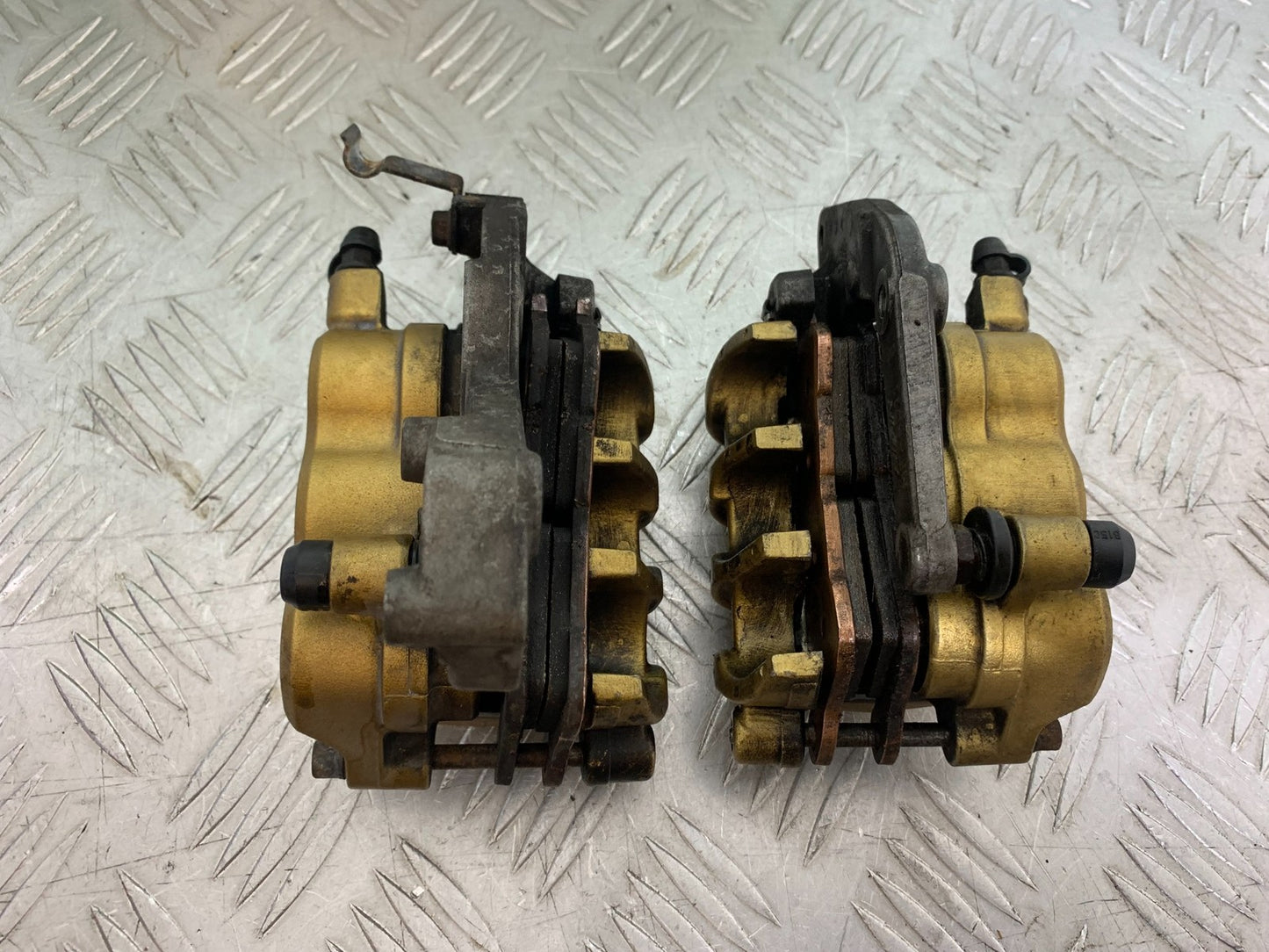 HONDA CBF600 CBF 600 FRONT BRAKE CALIPERS  YEAR 2004 -07 (CMB1247)
