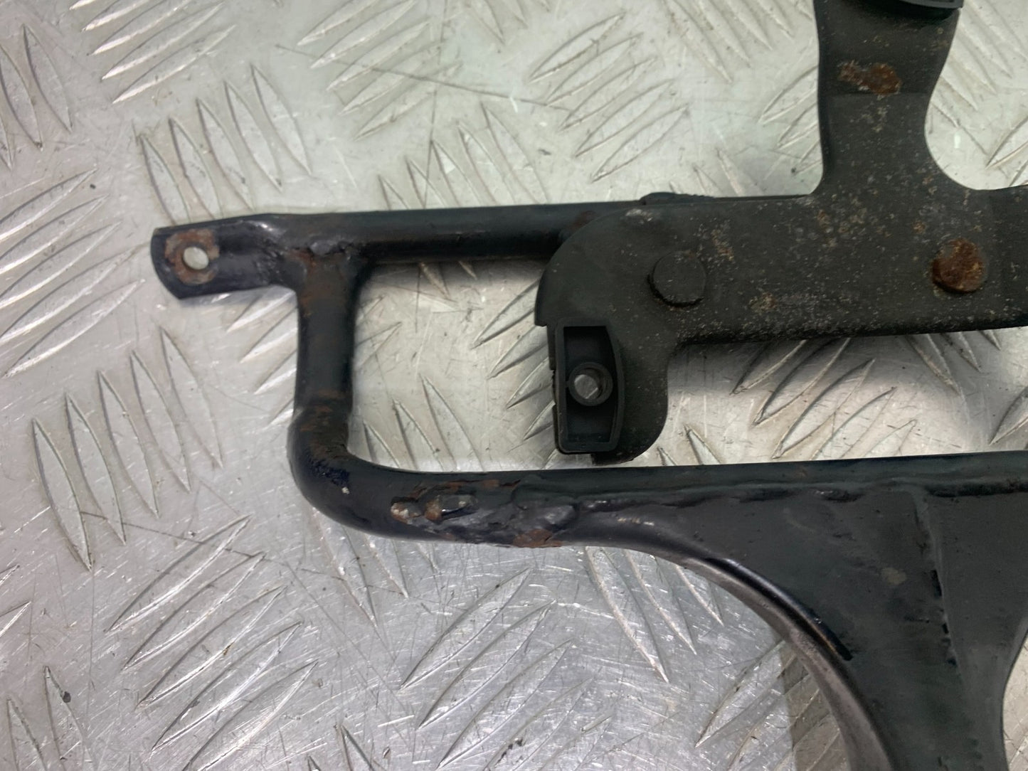 KAWASAKI ZX6R ZX6 F FAIRING BRACKET  YEAR 1995-1997 (CMB1169)