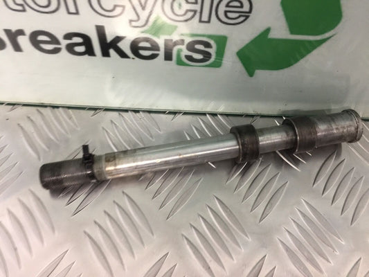 KAWASAKI ER6 N FRONT WHEEL SPINDLE YEAR 2009-2011  (STOCK 928)
