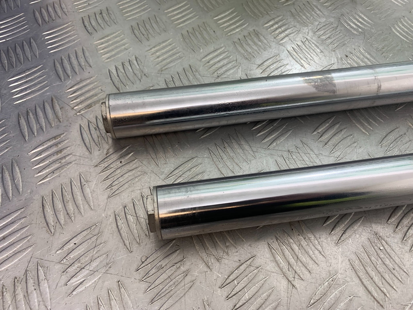 APRILIA 650 PAGASO STRADA FORKS   YEAR 2005-2010 (CMB1260)
