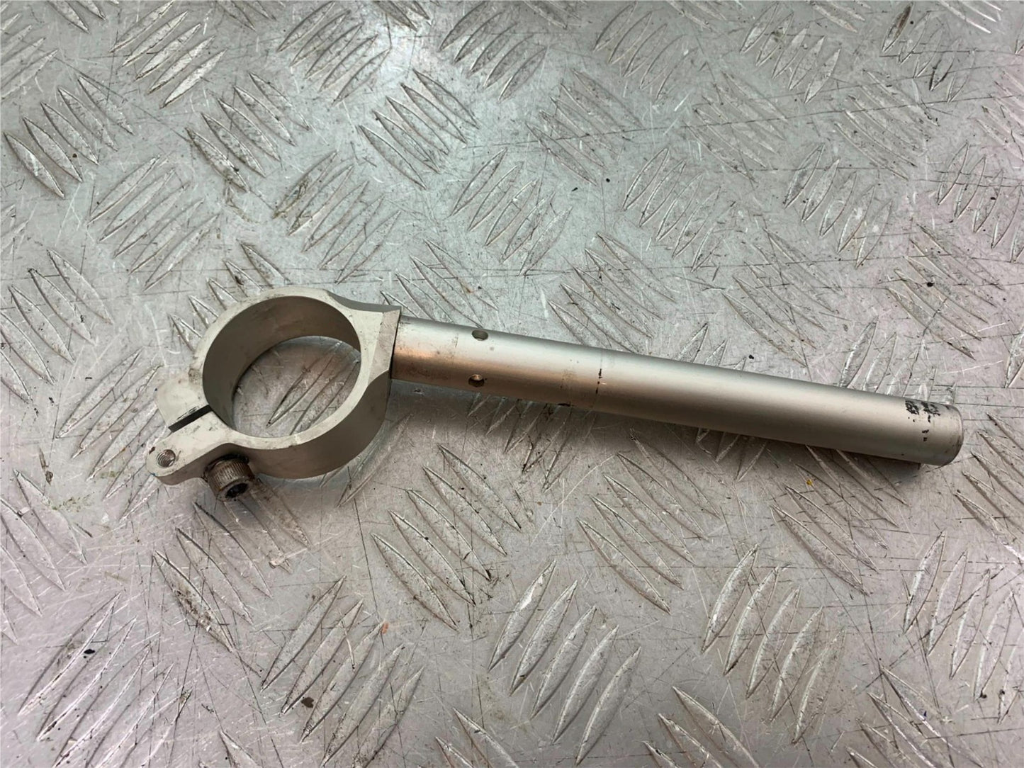 YAMAHA YZF R1 4XV RIGHT HANDLEBAR   YEAR 1998-99 (CMB1291)