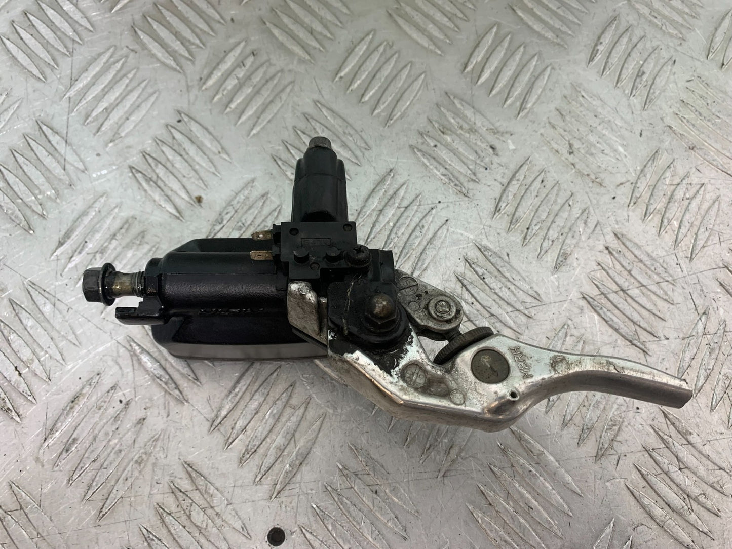 HONDA CBF600 CBF 600 FRONT MASTER CYLINDER    YEAR 2004-07  (CMB1305)