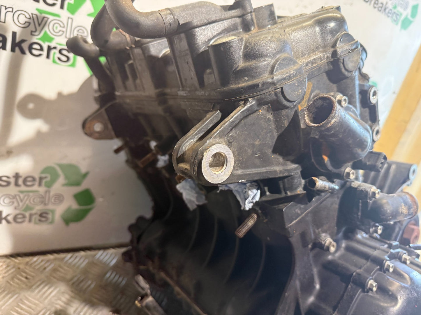 TRIUMPH 955I SPRINT RS ENGINE  YEAR 1999-03 (CMB1313)