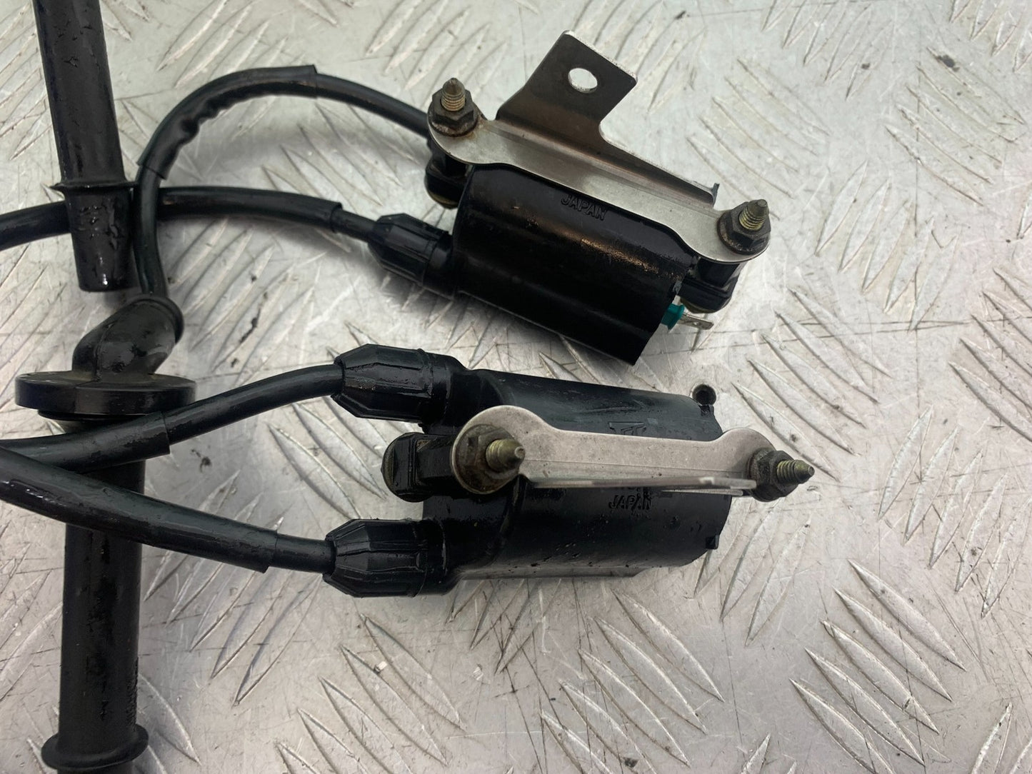 HONDA CBR1100 BLACKBIRD COILS AND CAPS    YEAR 1999-2005 (CMB1232)