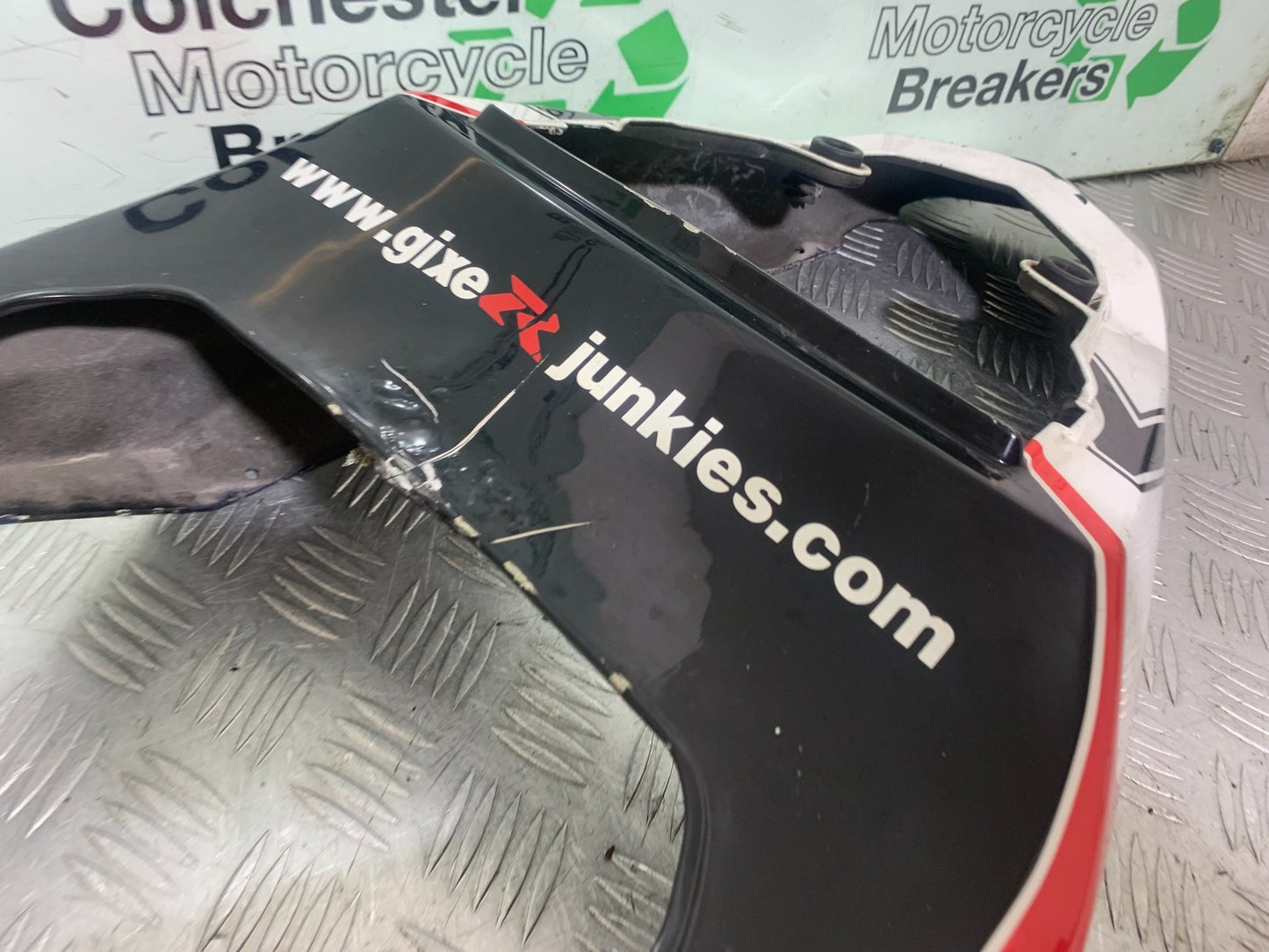 SUZUKI GSXR750 GSXR 750 K4 K5 TAIL PIECE SEAT UNIT 2004-2005 (CMB1319)