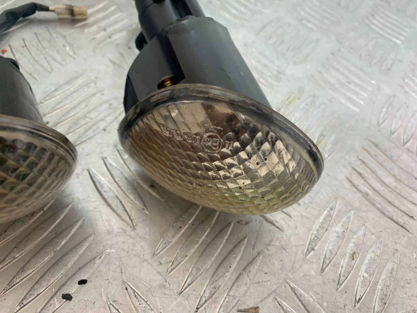 TRIUMPH 955i SPRINT ST FRONT INDICATORS YEAR 1999-2004 (CMB1124)