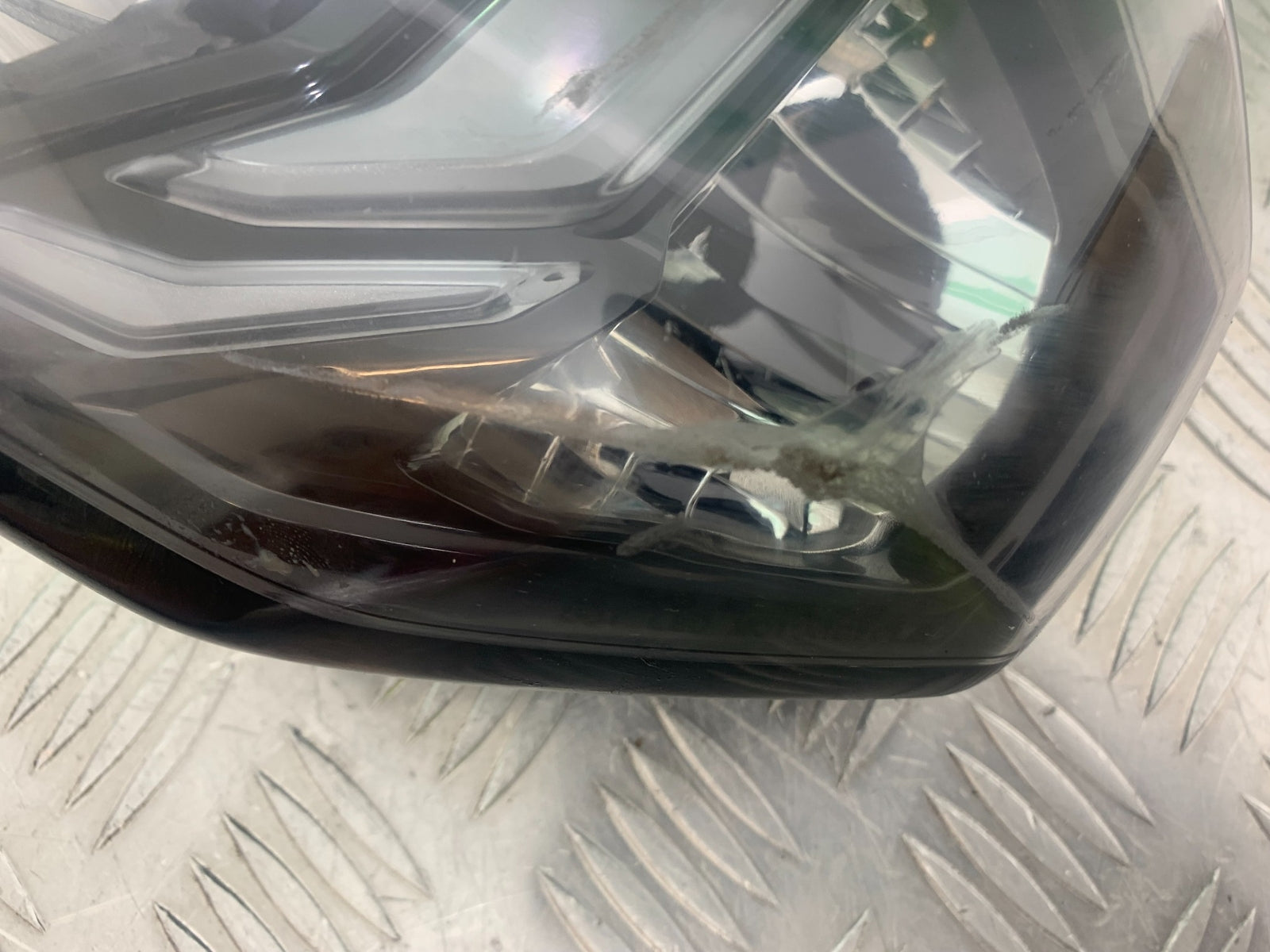 BMW M1000 R HEADLIGHT   YEAR 2023-2024 (CMB1140)