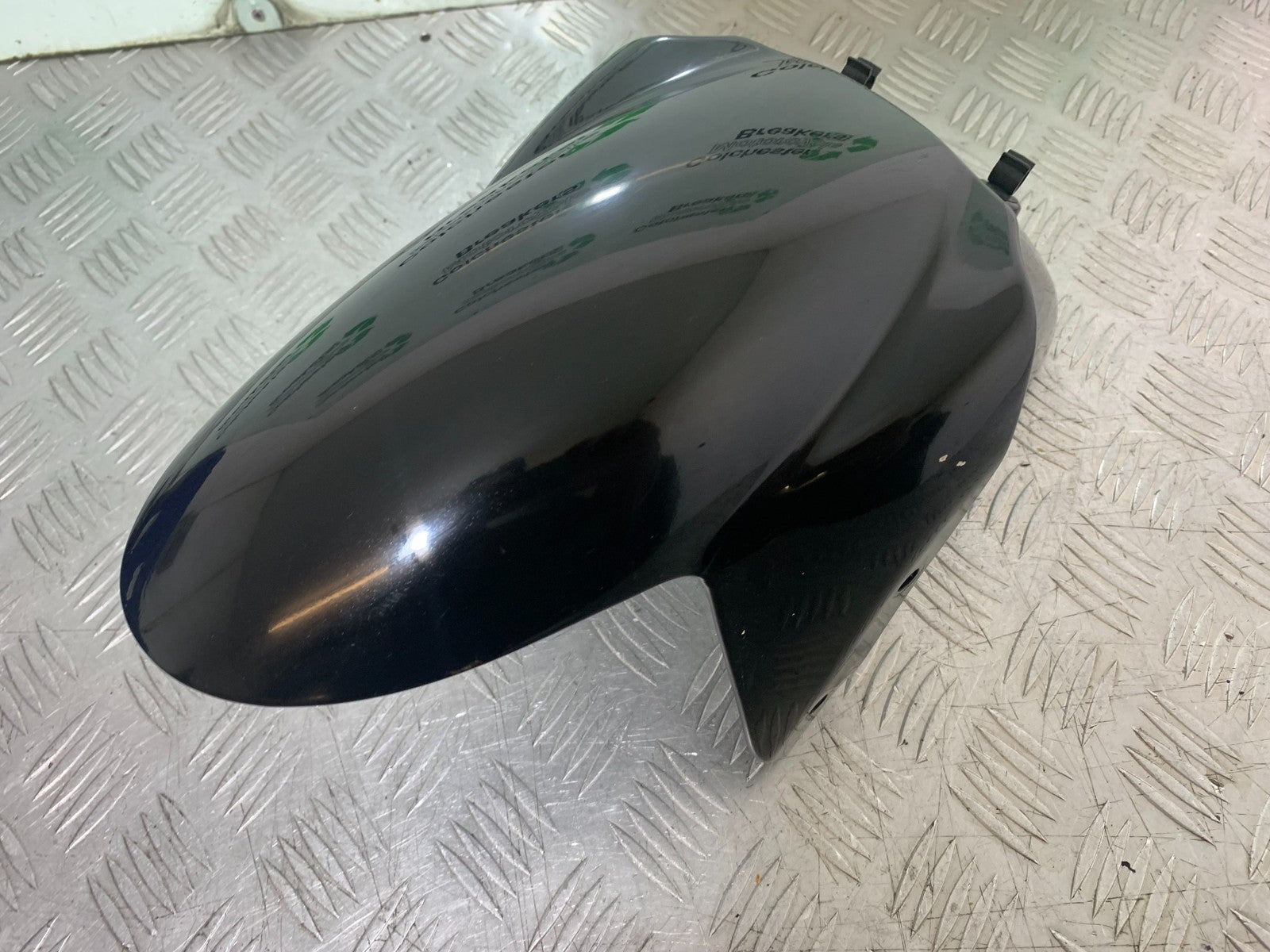 TRIUMPH 1050 SPEED TRIPLE FRONT MUDGUARD  YEAR 2005-2007 (CMB1322)
