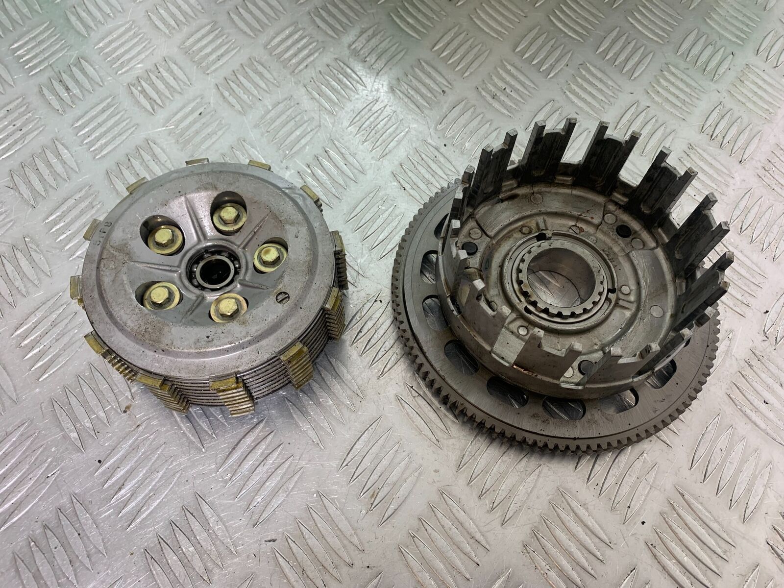 TRIUMPH 955i SPRINT ST CLUTCH  YEAR 1999-2004 (STOCK 735)