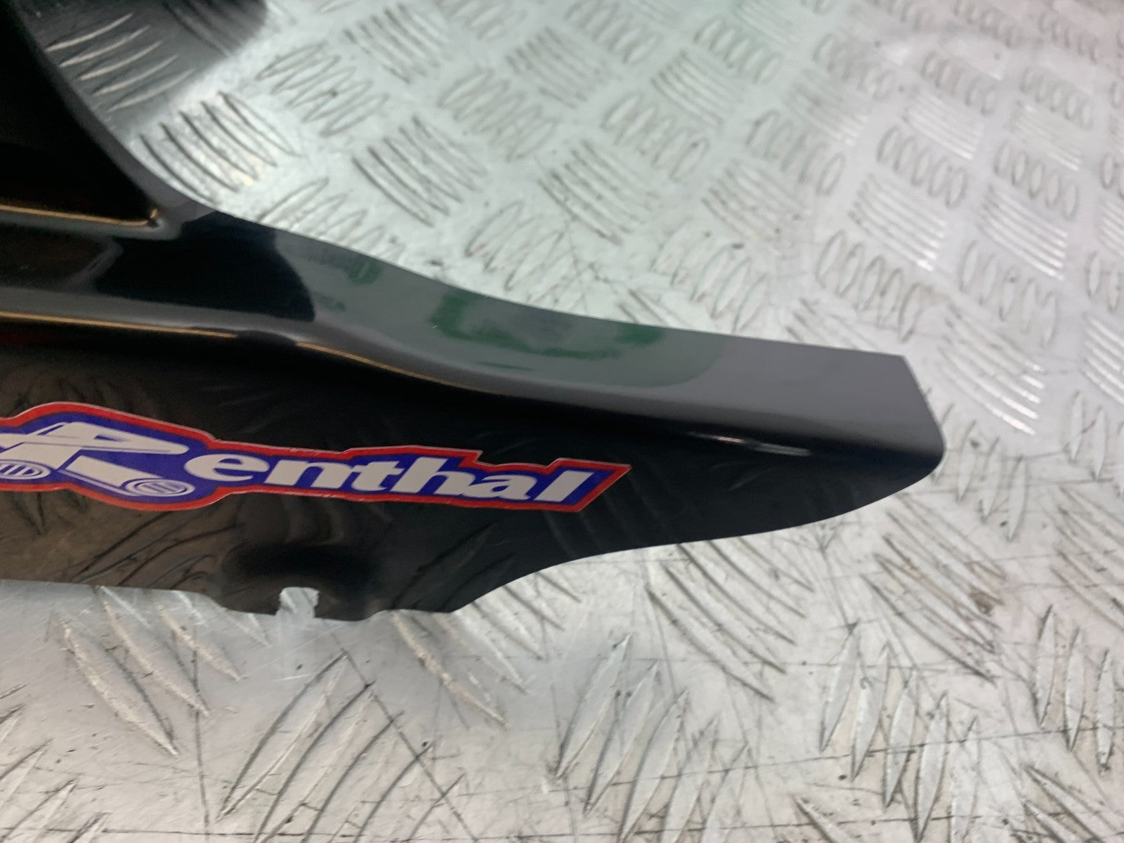 KAWASAKI ZX9R ZX9 R REAR HUGGER YEAR 1998-1999 (CMB1329)
