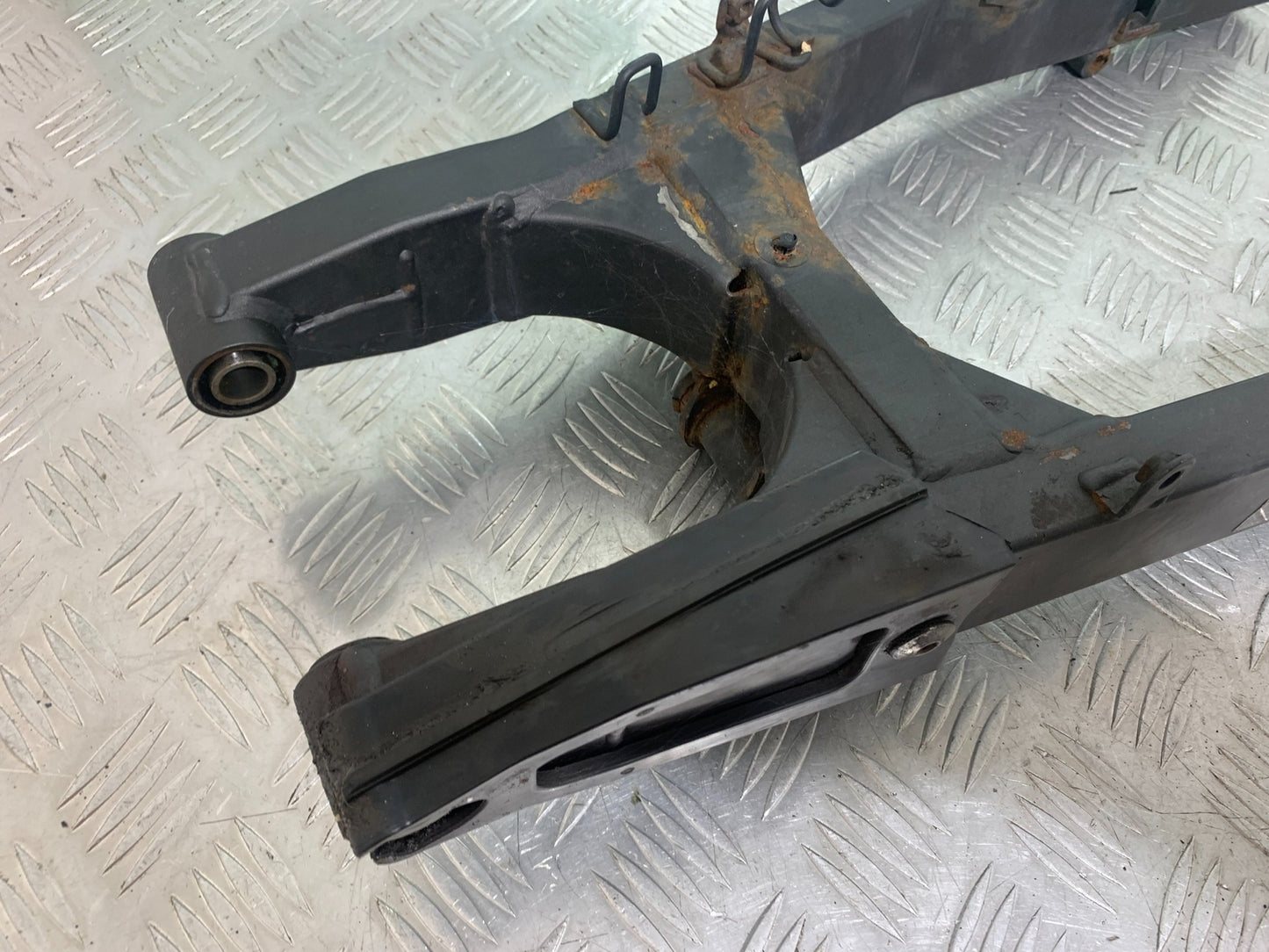 KAWASAKI Z125 Z 125 SWINGARM  YEAR  2018-2023 (CMB1167)