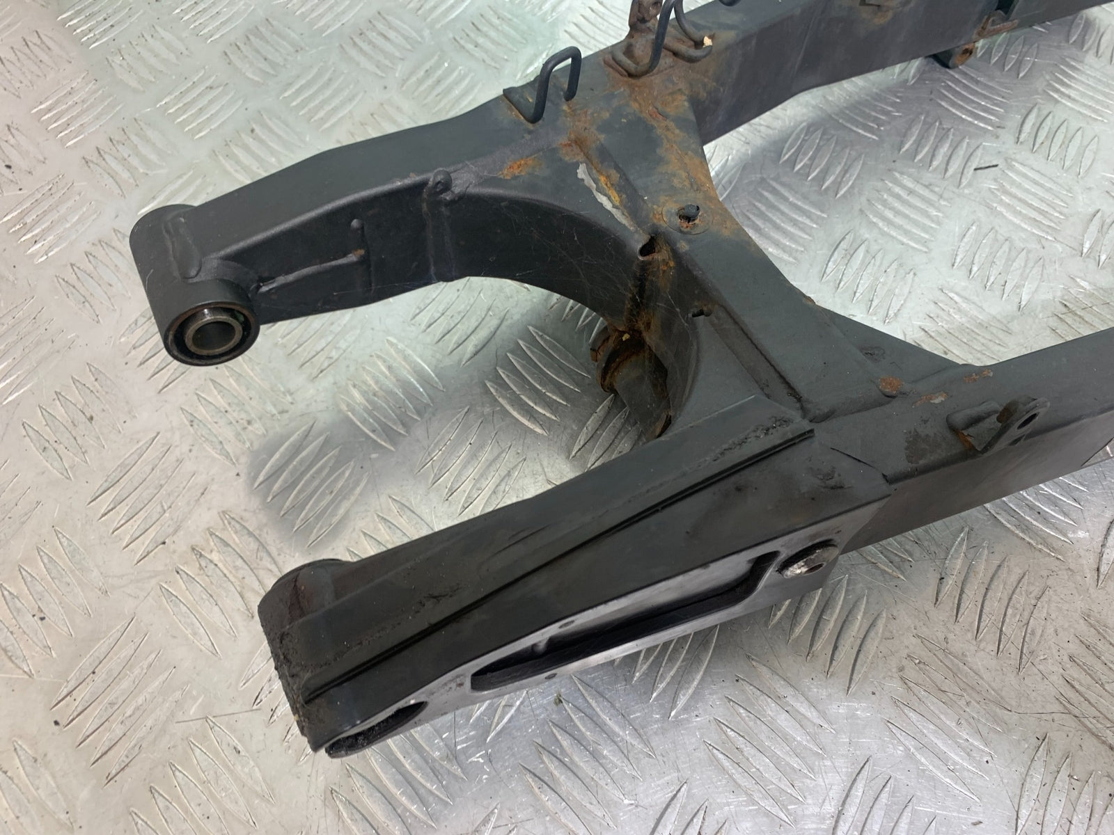 KAWASAKI Z125 Z 125 SWINGARM  YEAR  2018-2023 (CMB1167)