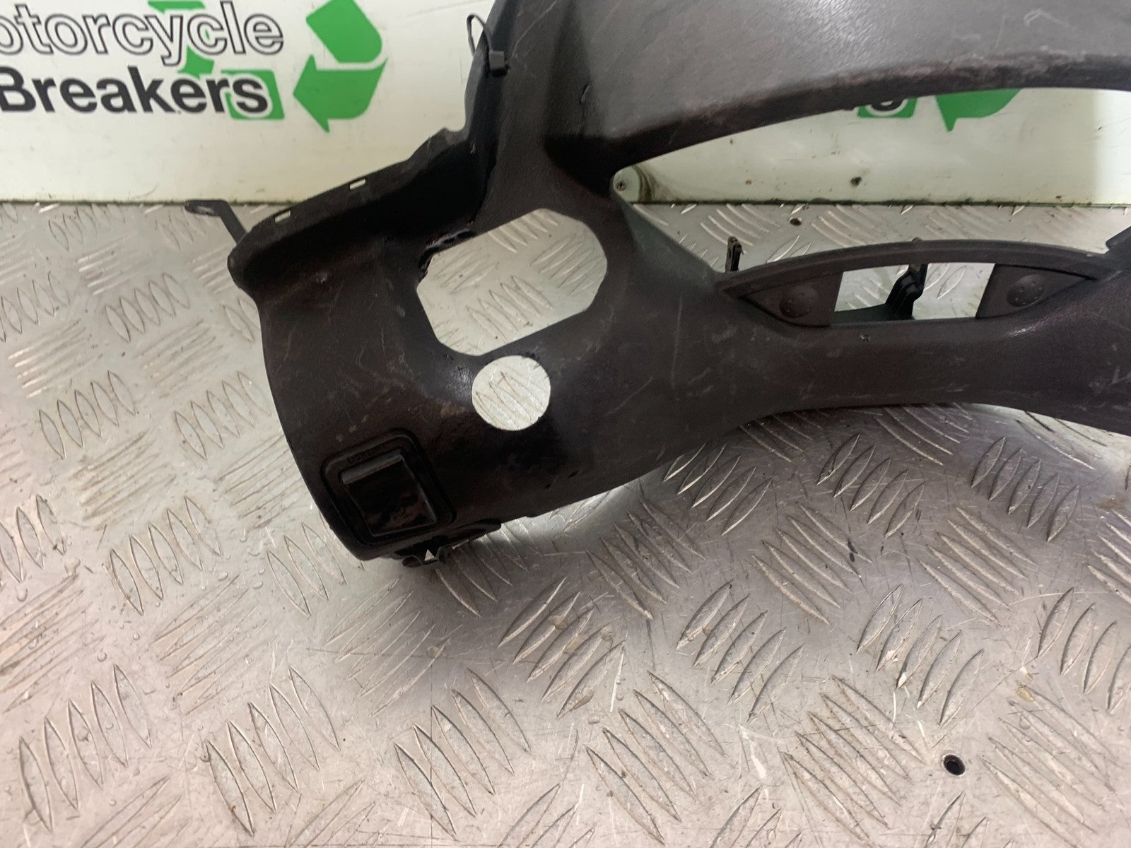 YAMAHA XMAX 250 XMAX 250 CLOCKS SURROUND  YEAR 2006-09 (CMB1201)