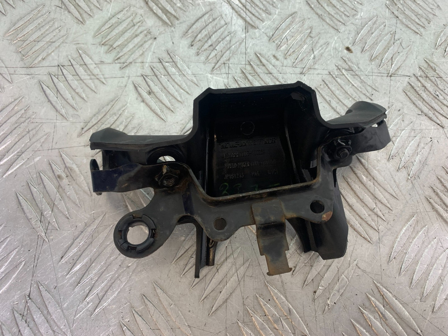 KTM DUKE 125 INDICATOR MOUNTING BRACKET  YEAR 2017-2022 (CMB1222)