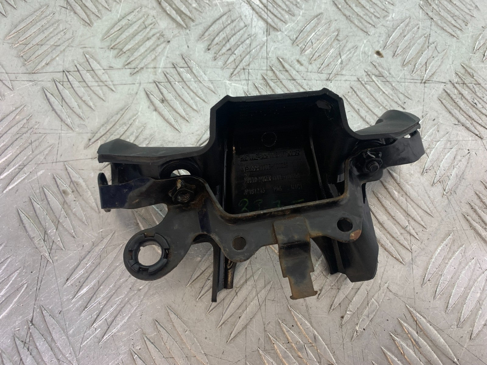 KTM DUKE 125 INDICATOR MOUNTING BRACKET  YEAR 2017-2022 (CMB1222)