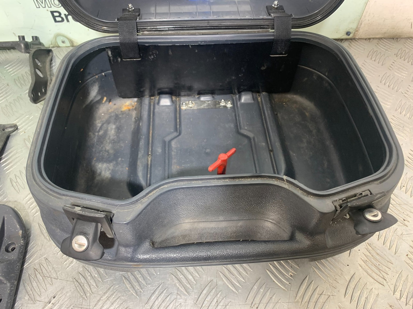 HONDA ST1100 PAN EUROPEAN HONDA TOP BOX AND RACK  YEAR 1993-2001 (CMB1195)