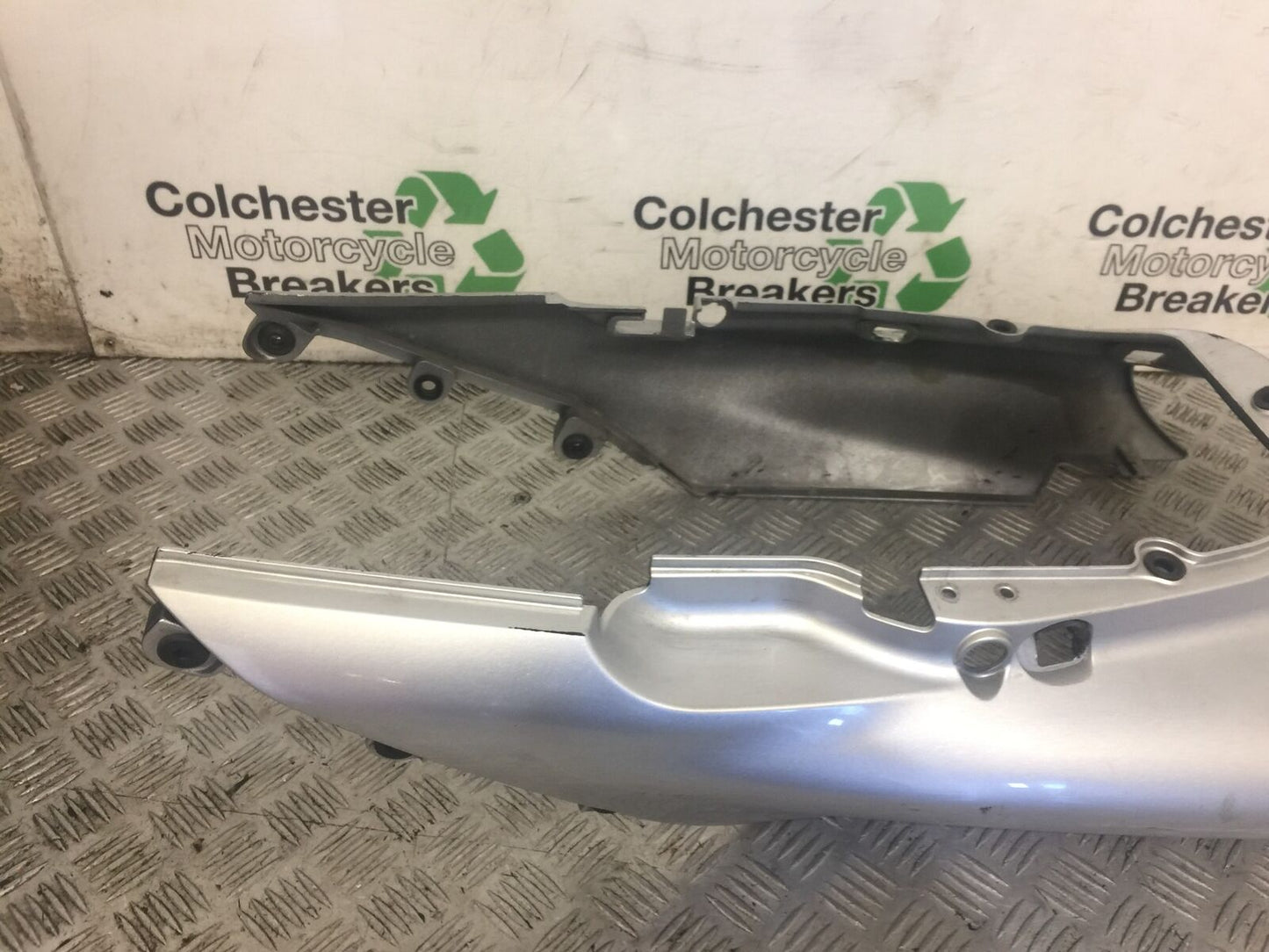 KAWASAKI ZZR1200 ZZR 1200 TAIL PIECE   2002-2005 (STOCK 678)