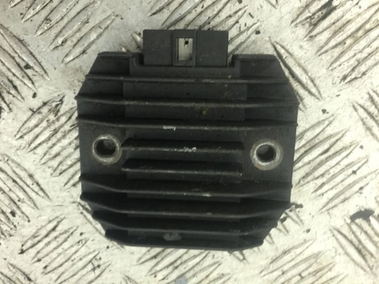 KAWASAKI Z750 ZR750 ZR-7S REGULATOR  YEAR 1999-05 (STOCK 707)
