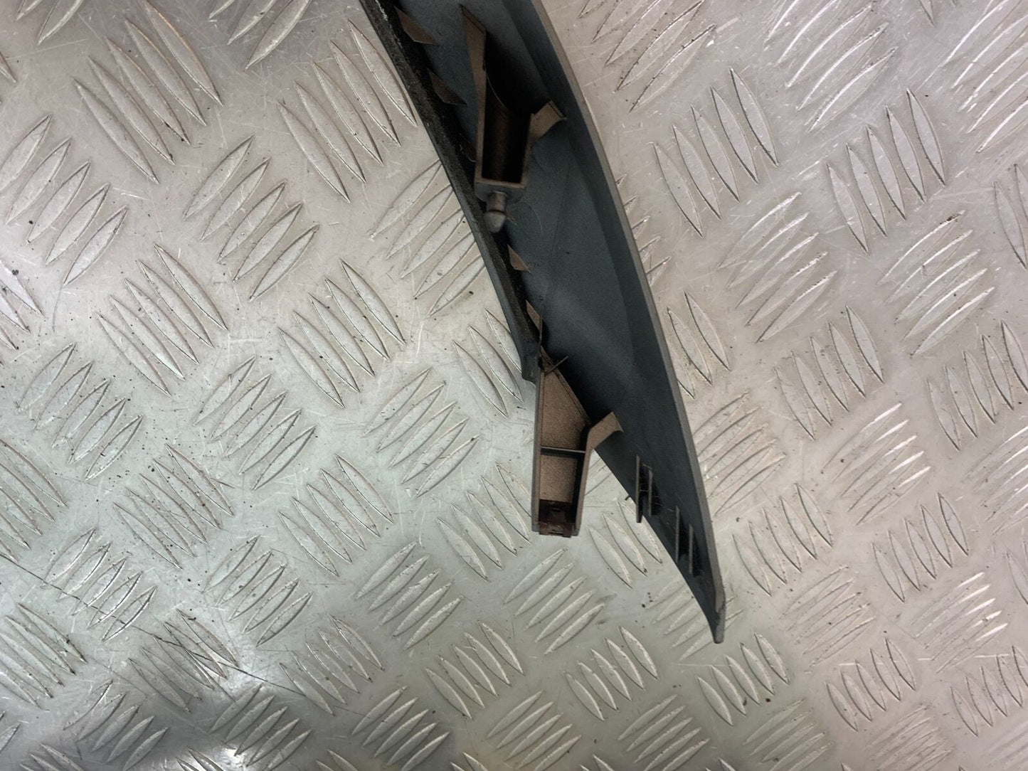 SUZUKI AN 200 UN 200 BURGMAN SCREEN INFILL PANEL YEAR 2007-09 (CMB1128)
