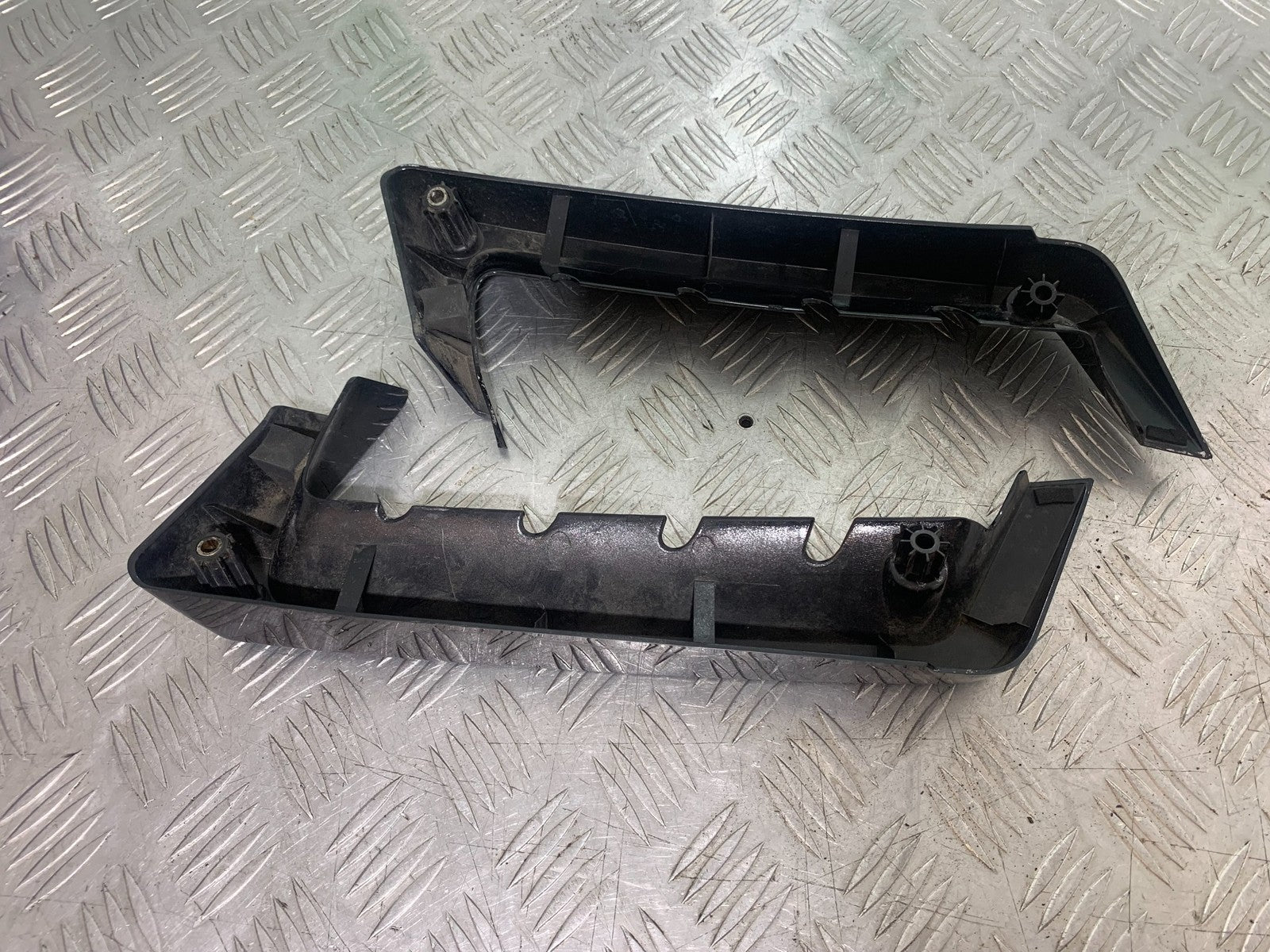 KAWASAKI GTR1400 GTR 1400 LEFT & RIGHT SIDE INFILLS  YEAR 2007-2009 (CMB1174)