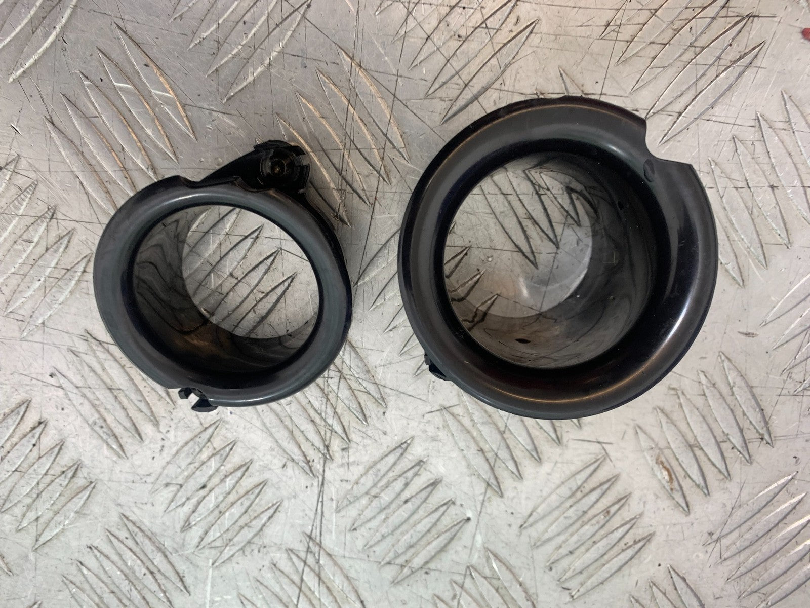 APRILIA RS660 RS 660 2 X TRUMPETS   YEAR 2020-2024 (CMB1202)