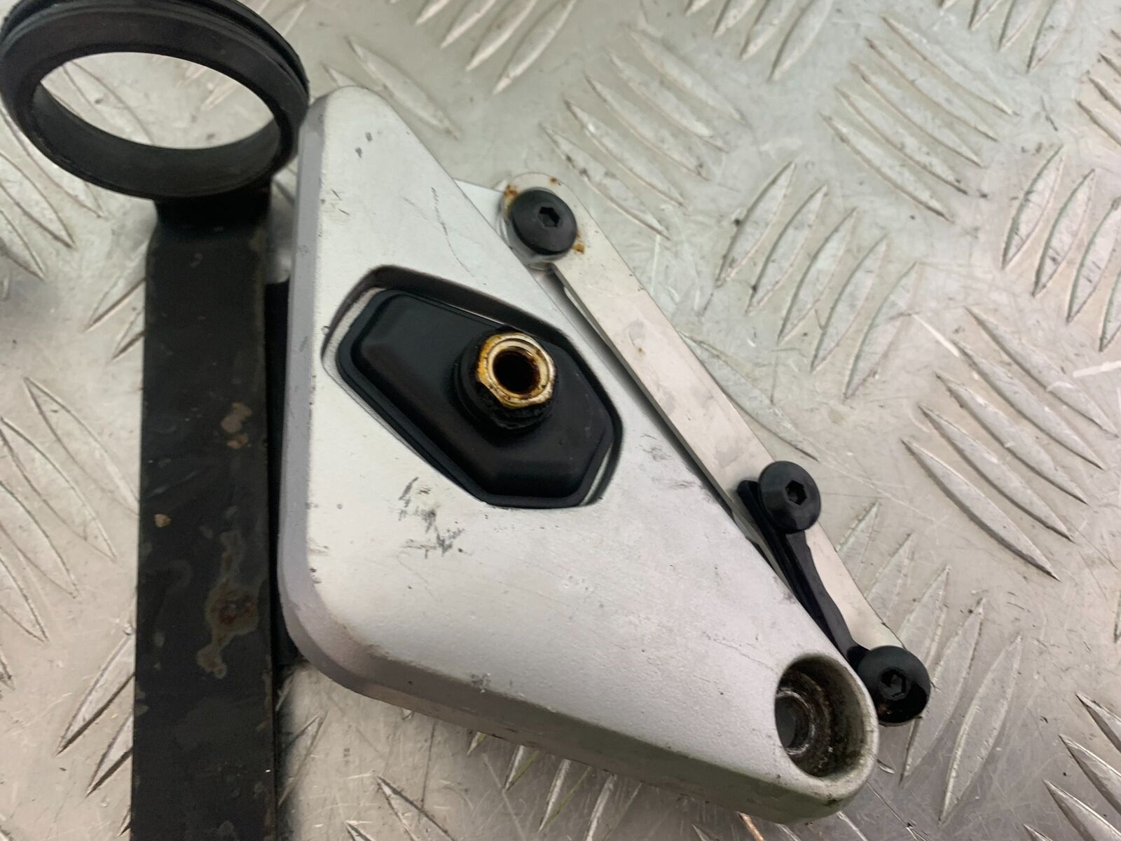SUZUKI GSF1250 GSF 1250 BANDIT HEADLIGHT BRACKETS   YEAR 2010-14 (CMB1092)