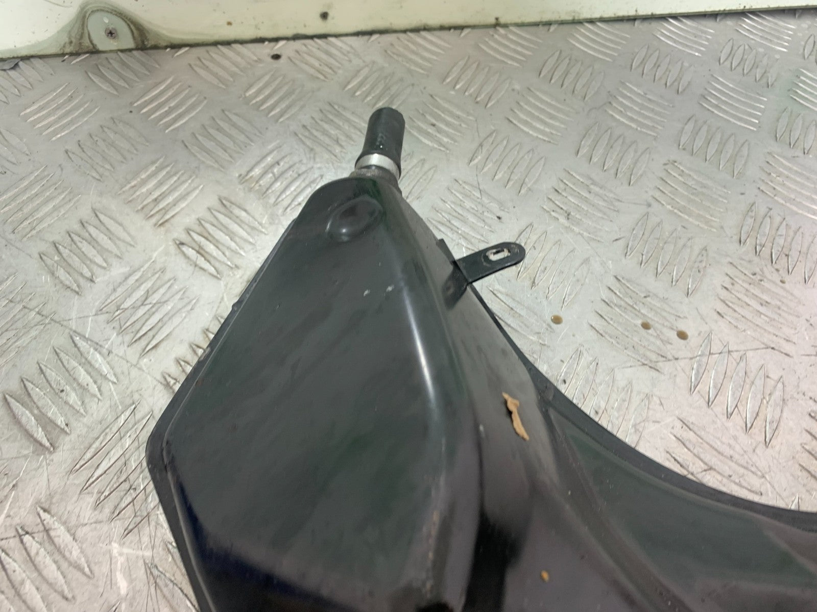 APRILIA RSV1000 R FACTORY MILLE OIL TANK  2004-09 (CMB1203)