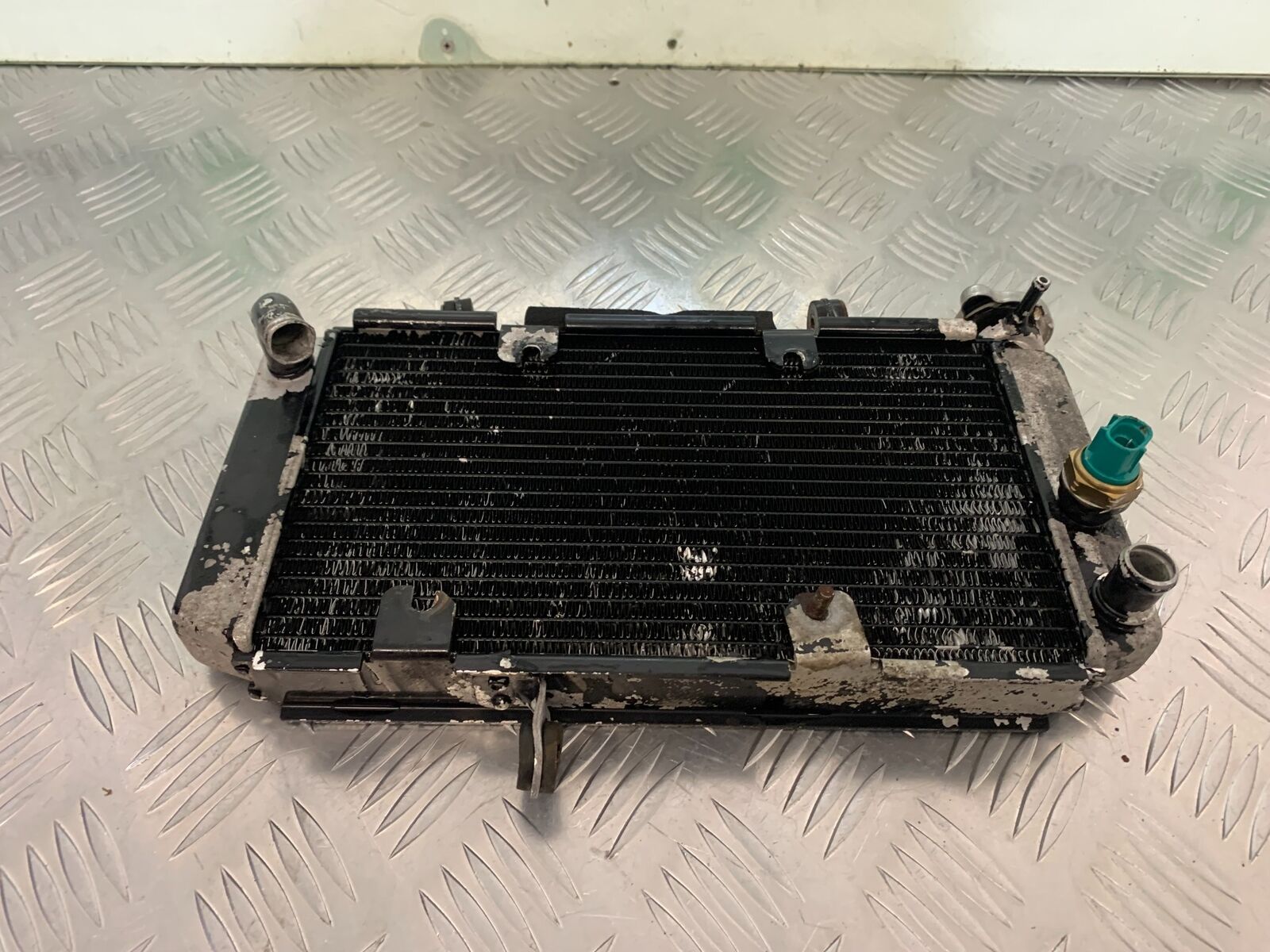 KAWASAKI NINJA 250 SL RADIATOR  YEAR 2015-2017 (STOCK 983)