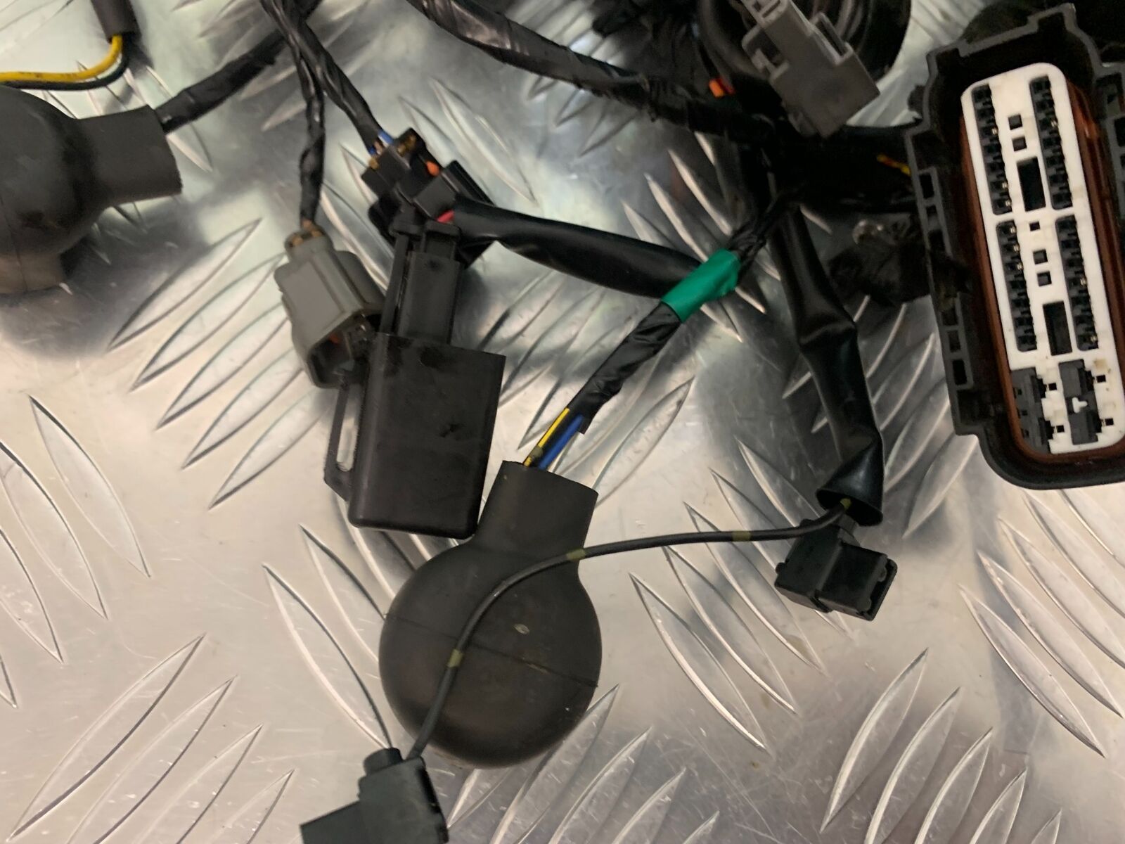 KAWASAKI Z1000 SX WIRING LOOM    YEAR 2011-16 (STOCK 942)