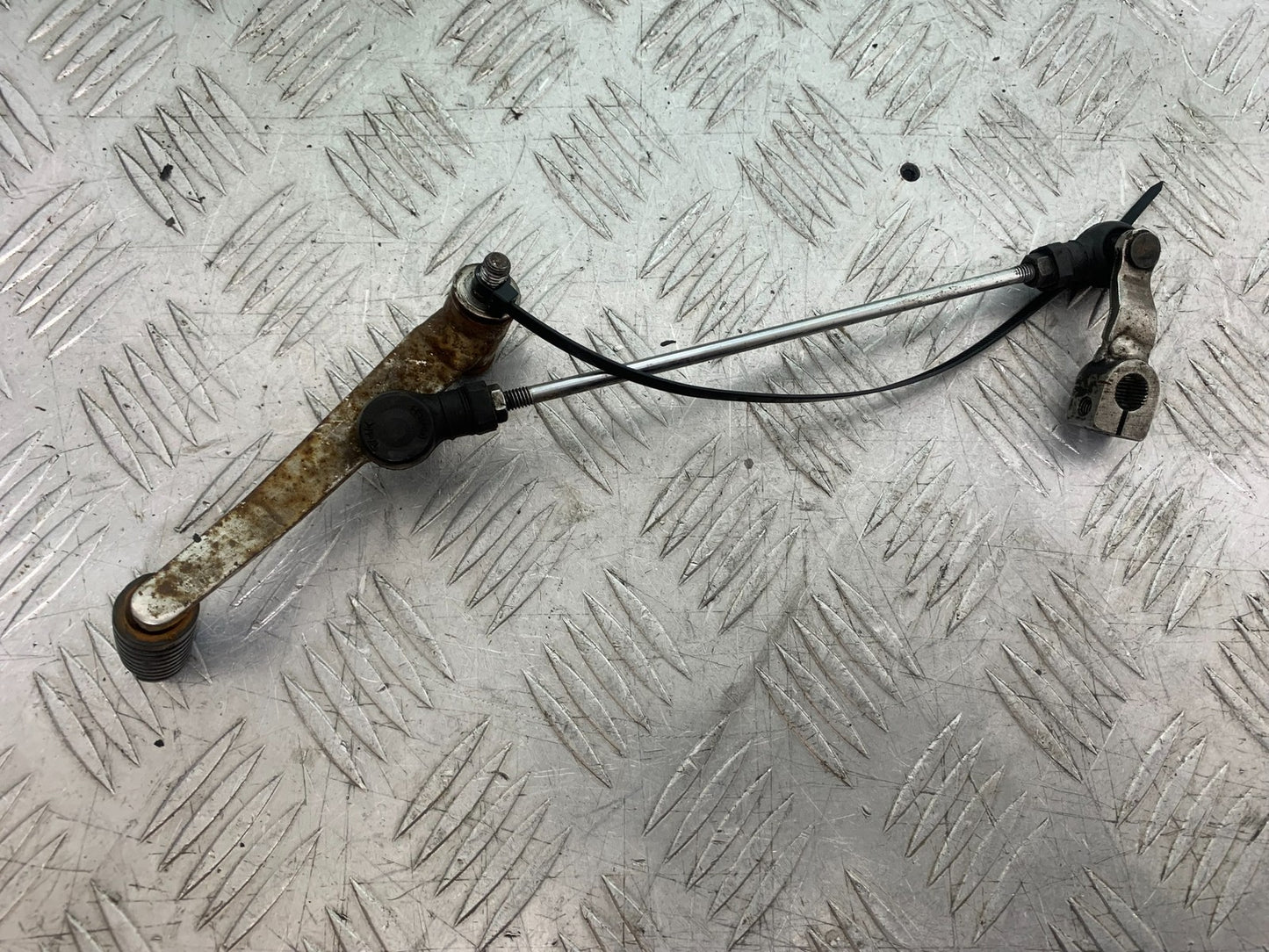 HONDA CBF600 CBF 600 GEAR LEVER  YEAR 2004-07  (CMB1305)