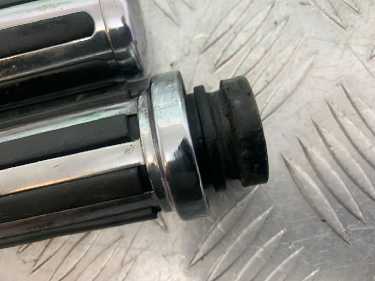 YAMAHA XVS 1100 DRAGSTAR  THROTTLE TWIST GRIP  YEAR 2000-2007 (CMB1108)